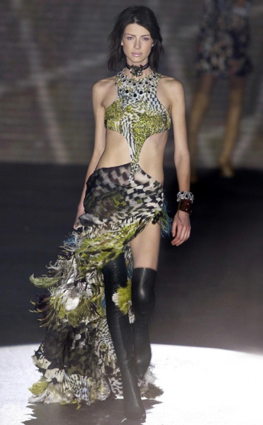 Vintage F/W 2003 Runway Roberto Cavalli Beaded Cut Out Feather Gown Dress In Good Condition In Denver, CO