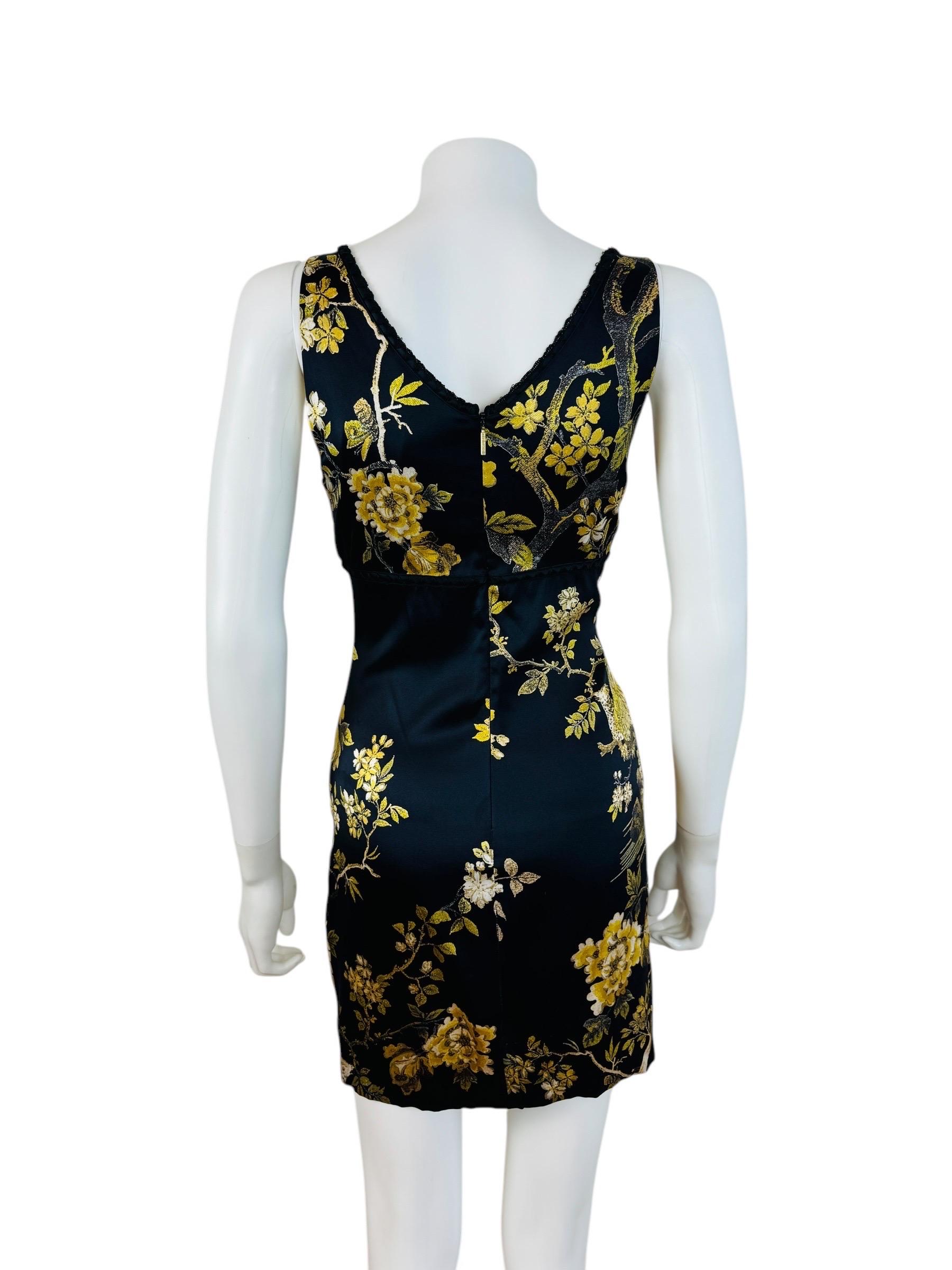 Vintage F/W 2006 Roberto Cavalli Opulent Birds Floral Black Lace Mini Dress For Sale 4
