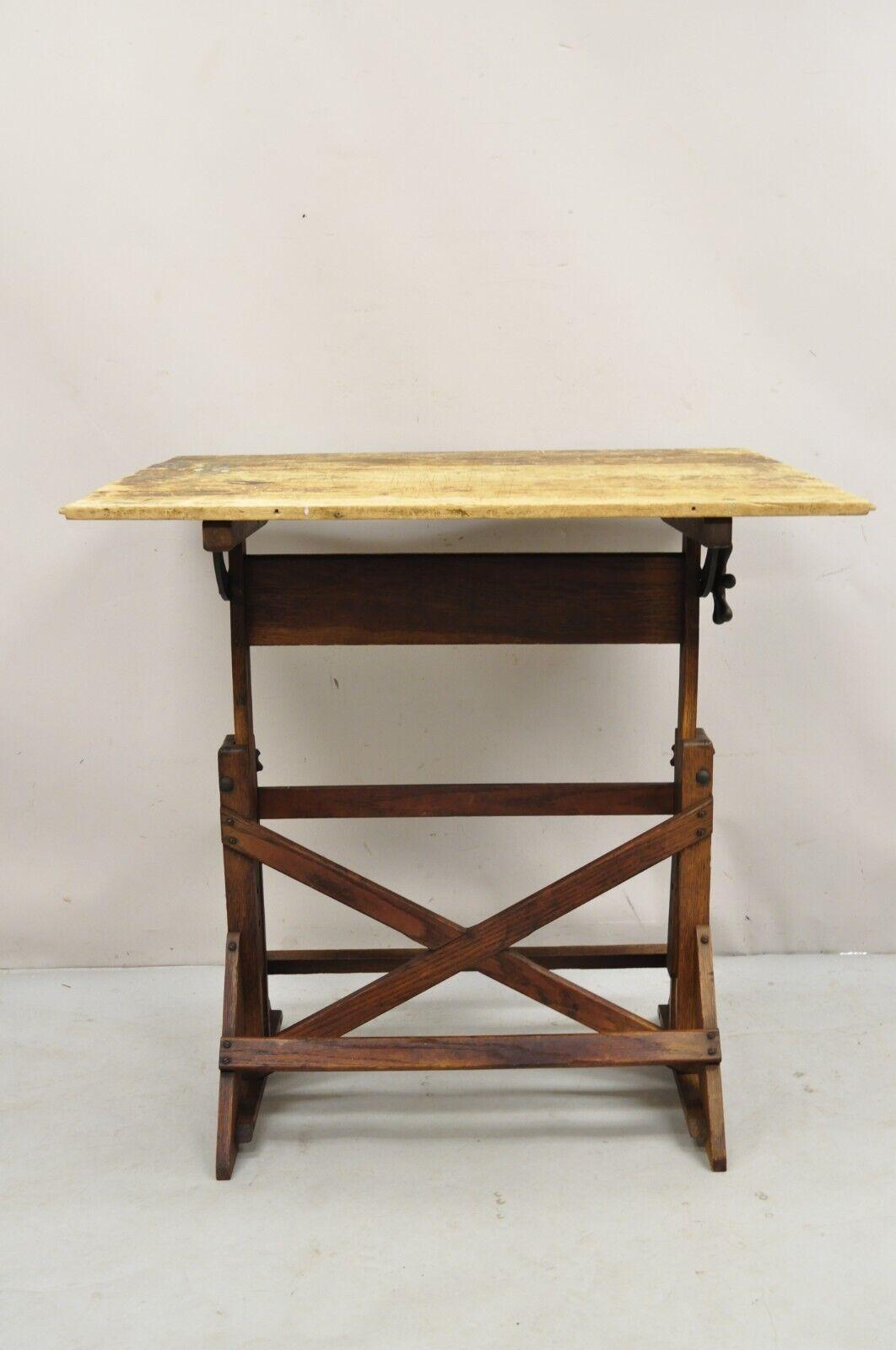 Fer Vintage F. Weber Co Pine Wood and Cast Iron Adjustable Drafting Table Desk (Table à dessin réglable en bois et en fonte) en vente