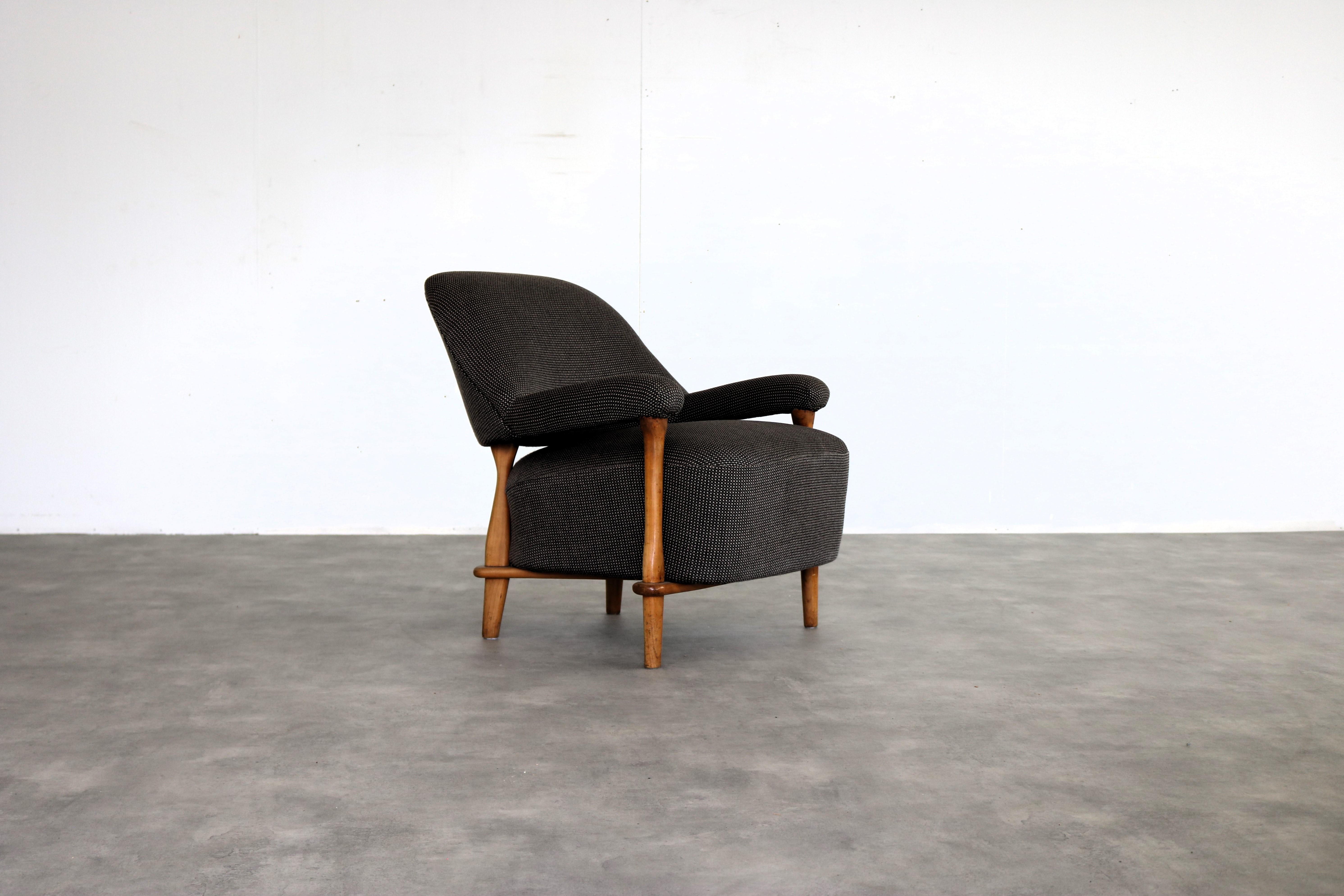 Dutch vintage f109 easy chair  Theo Ruth  Artifort