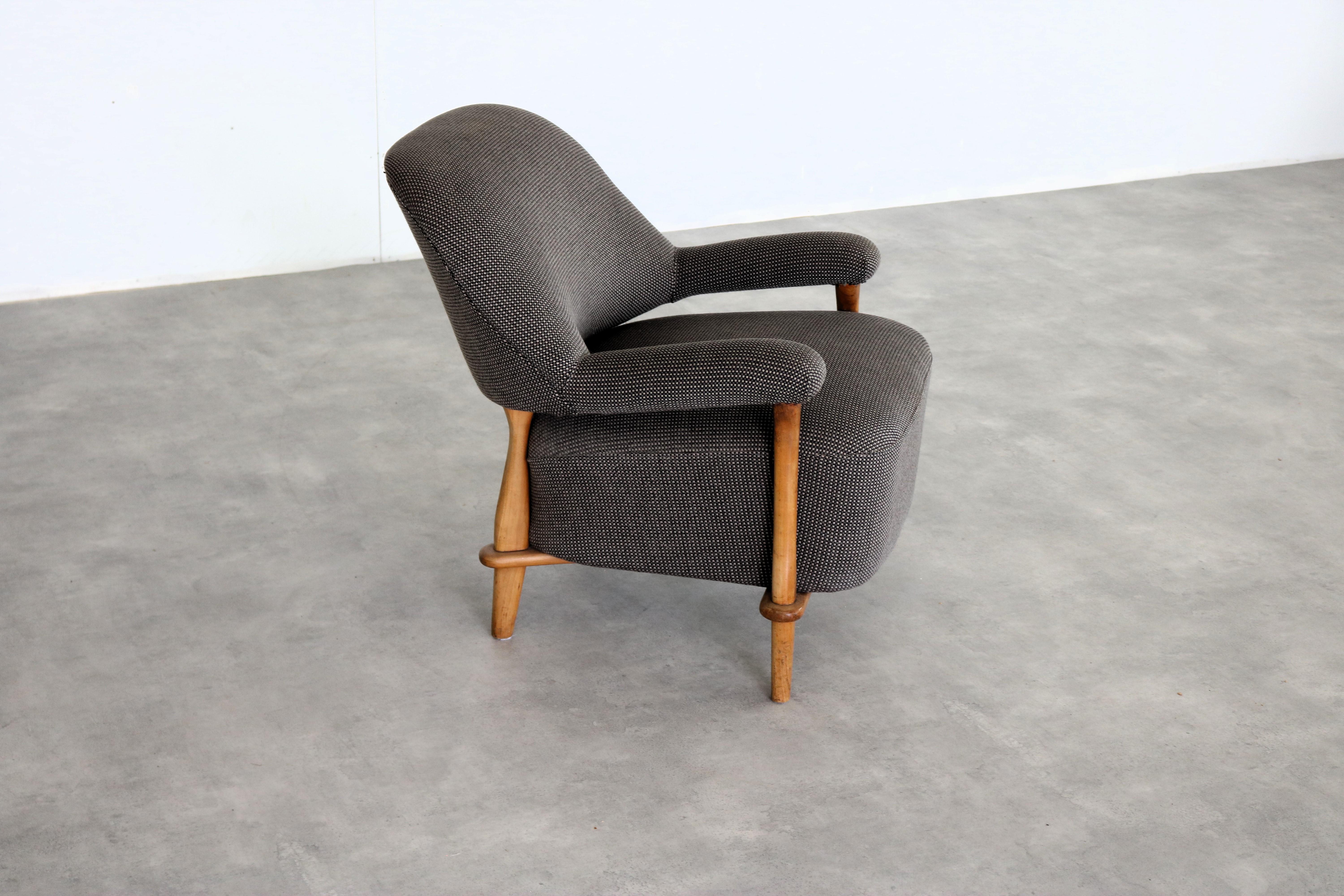 Mid-20th Century vintage f109 easy chair  Theo Ruth  Artifort