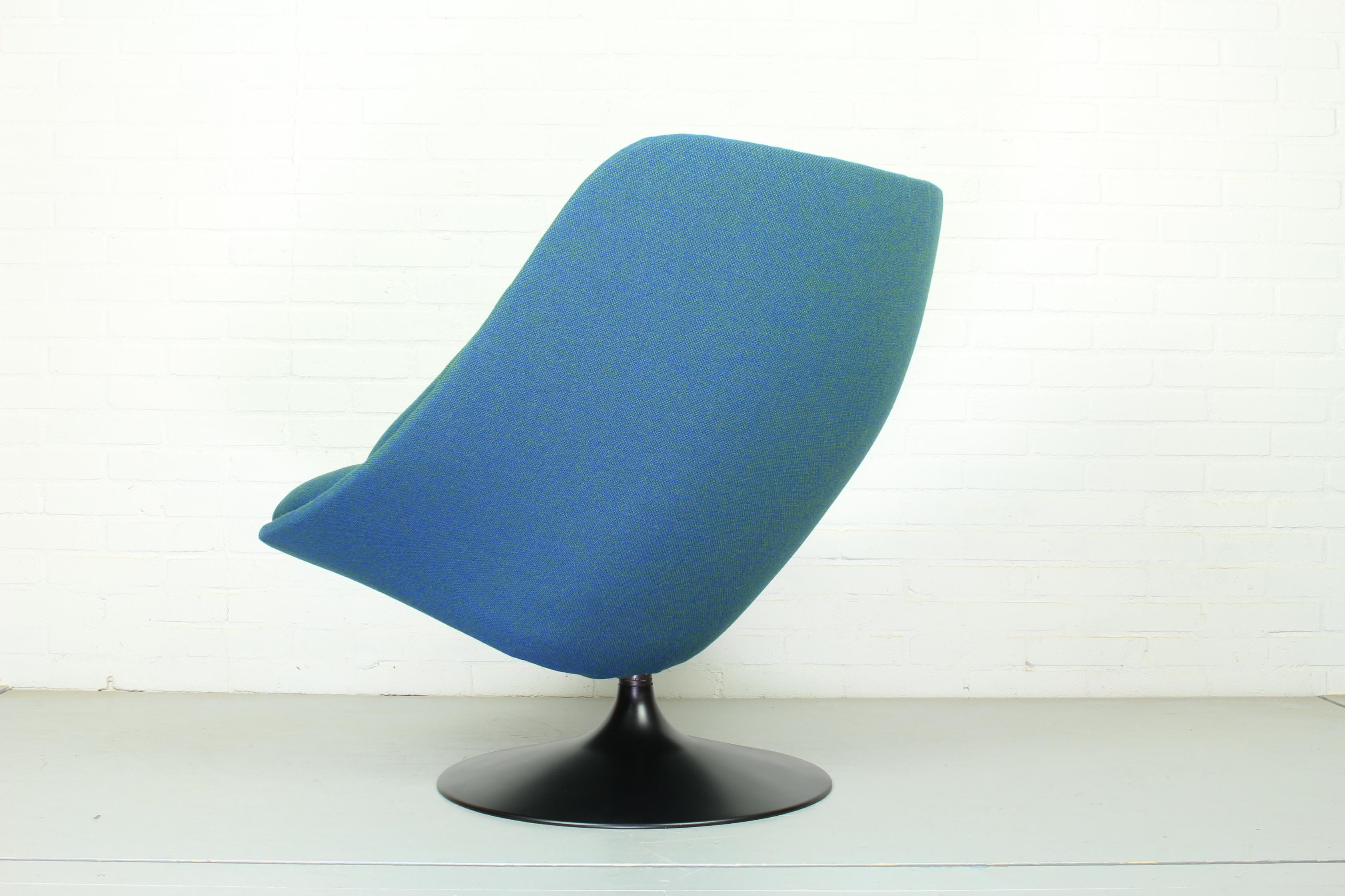 Mid-Century Modern Vintage F557 Lounge Chair by Pierre Paulin for Artifort