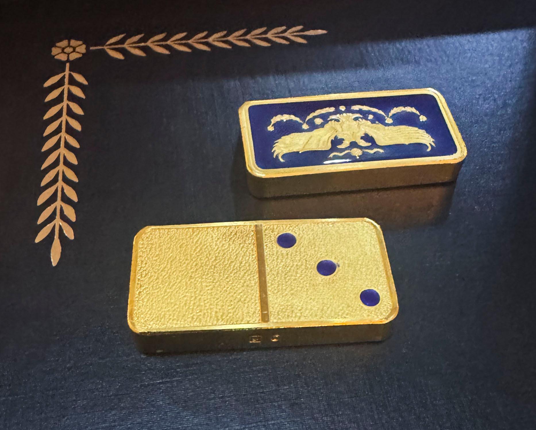 20ième siècle Vintage Faberge Cased Gold Plated Imperial Dominoes Set 20th Century en vente