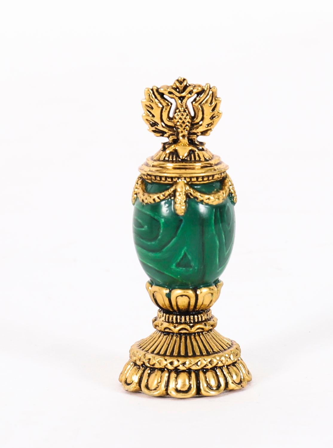 Jeu d'échecs vintage Faberge en noyer, marbre d'Amboyna et malachite 20ème siècle en vente 1