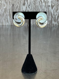 Boucles d'oreilles vintage à clips de Fabrice Paris