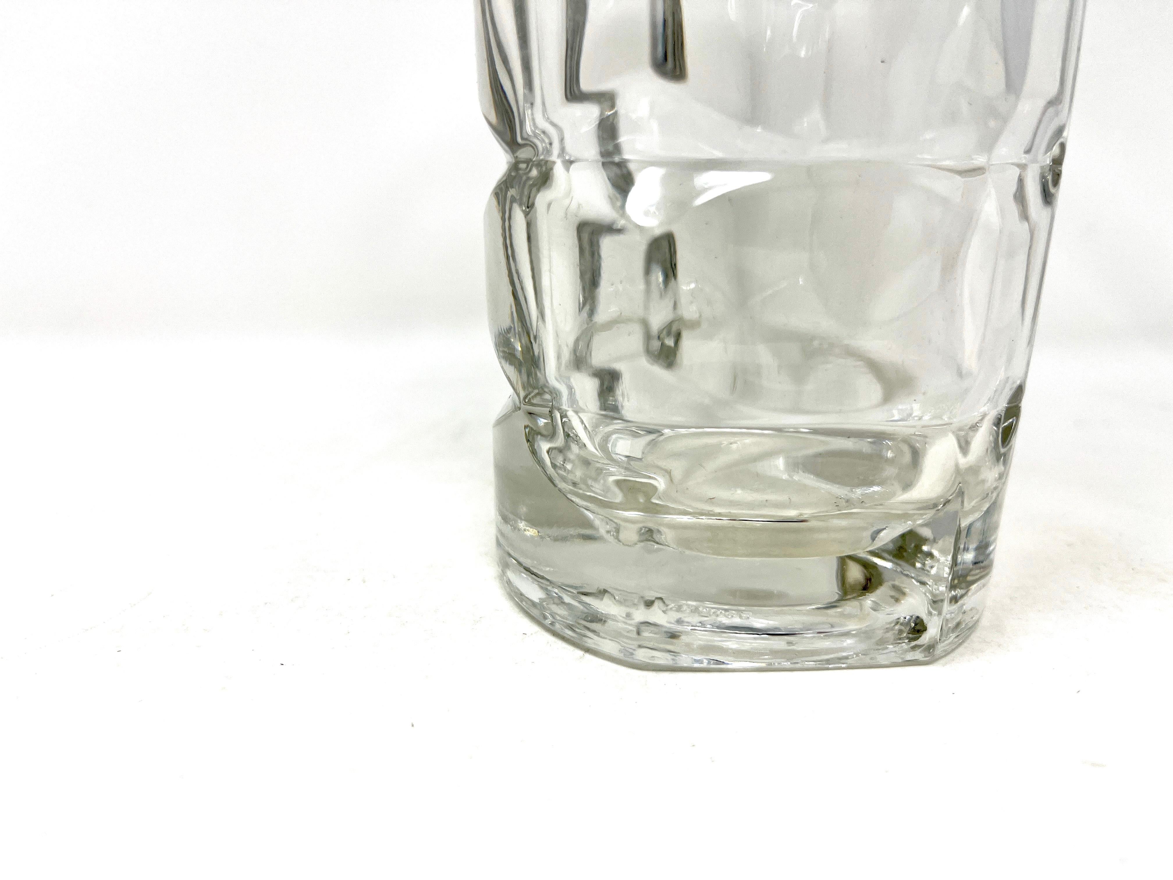 Francese Vaso francese sfaccettato in vetro pressato, geometrico triangolare anni '70, Francia in vendita