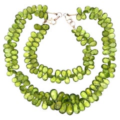 Conjunto vintage de collar y pulsera de oro con peridoto facetado