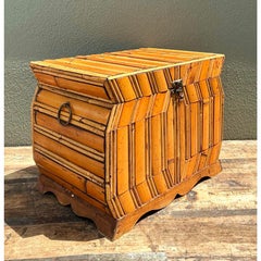 Boîte vintage en rotin à facettes