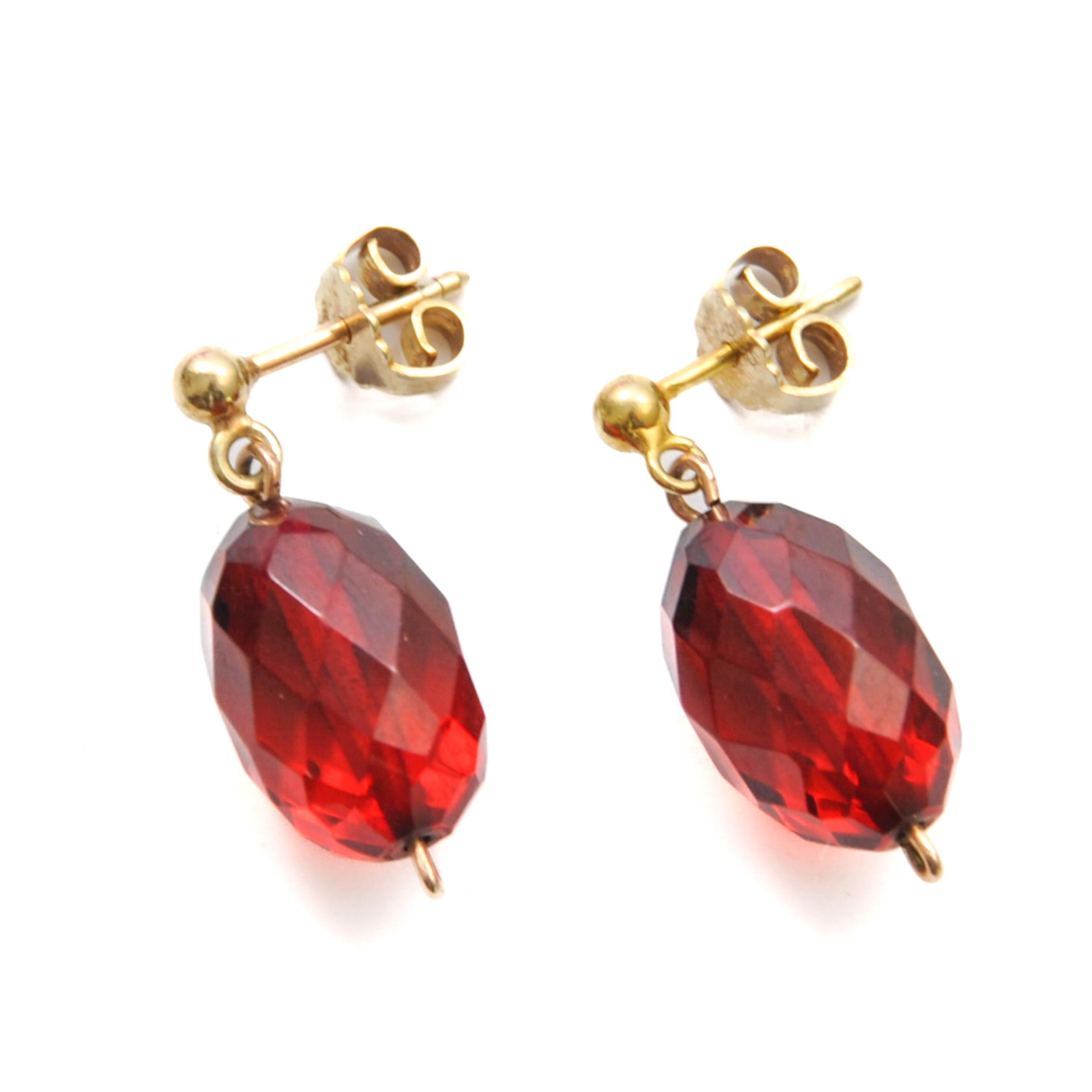 Retro Vintage Faceted Red Amber and Gold Dangle Earrings For Sale