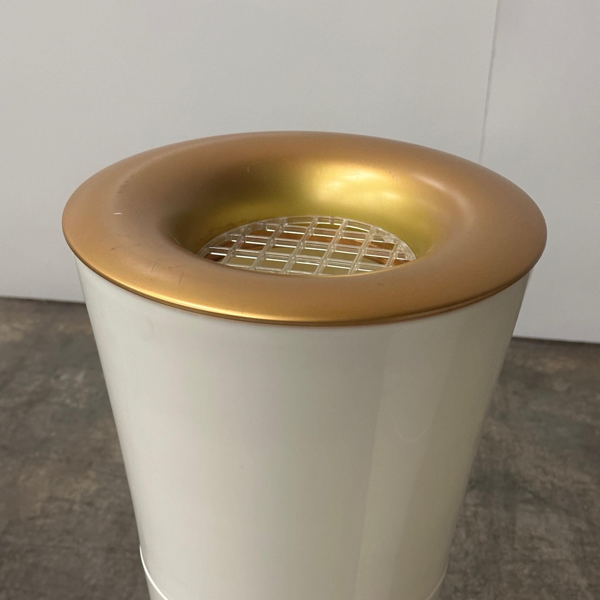 Postmoderne Lampes torchs Fackla vintage d' IKEA en vente