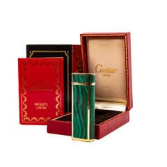 Cartier „Les Must“-Feuerzeug aus 18-karätigem Massivgold in Vintage-Ausführung, Malachit, in Originalverpackung, 1960er Jahre