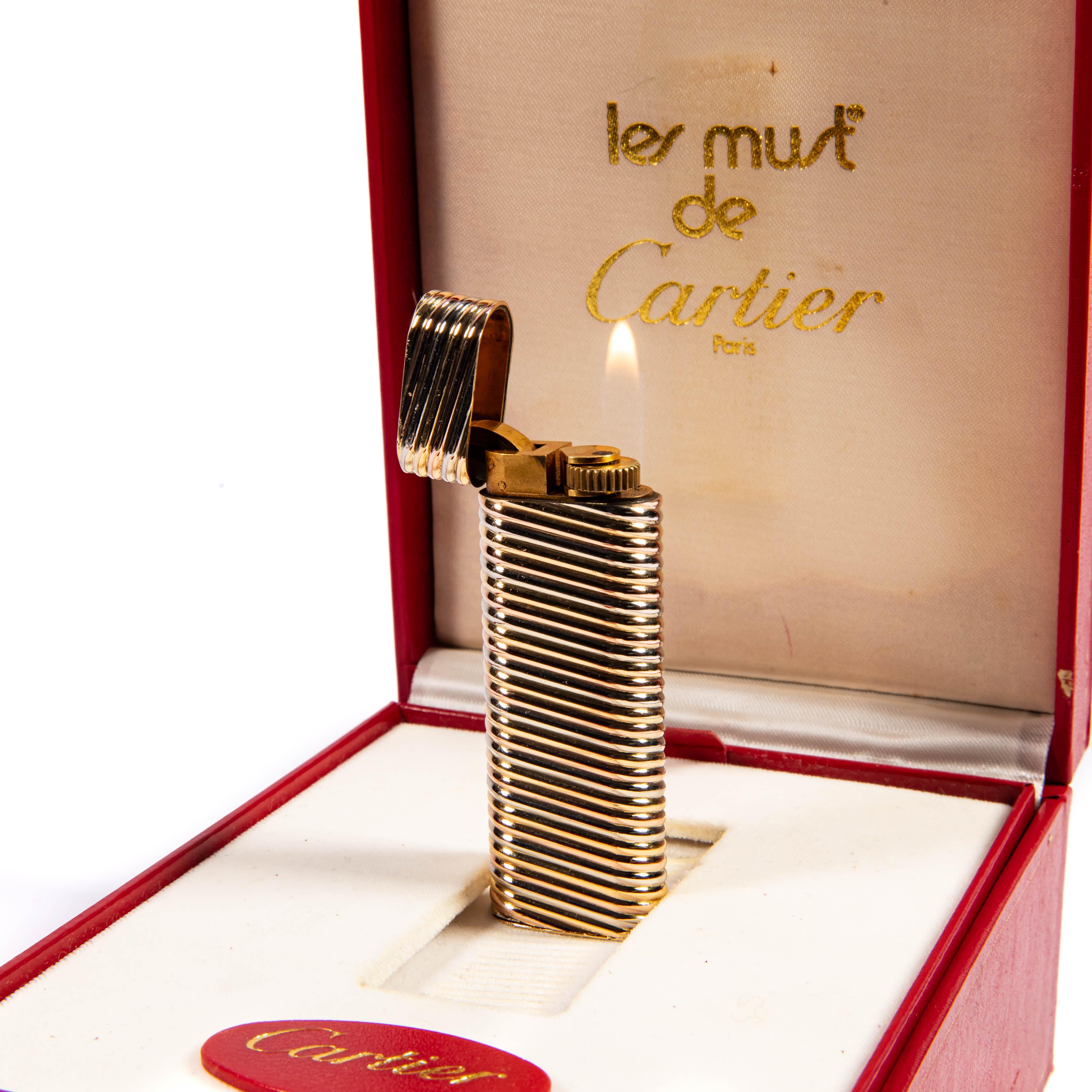 Vintage Factory 18k Solid Gold CARTIER Trinity Lighter in Box 1970s For Sale 4