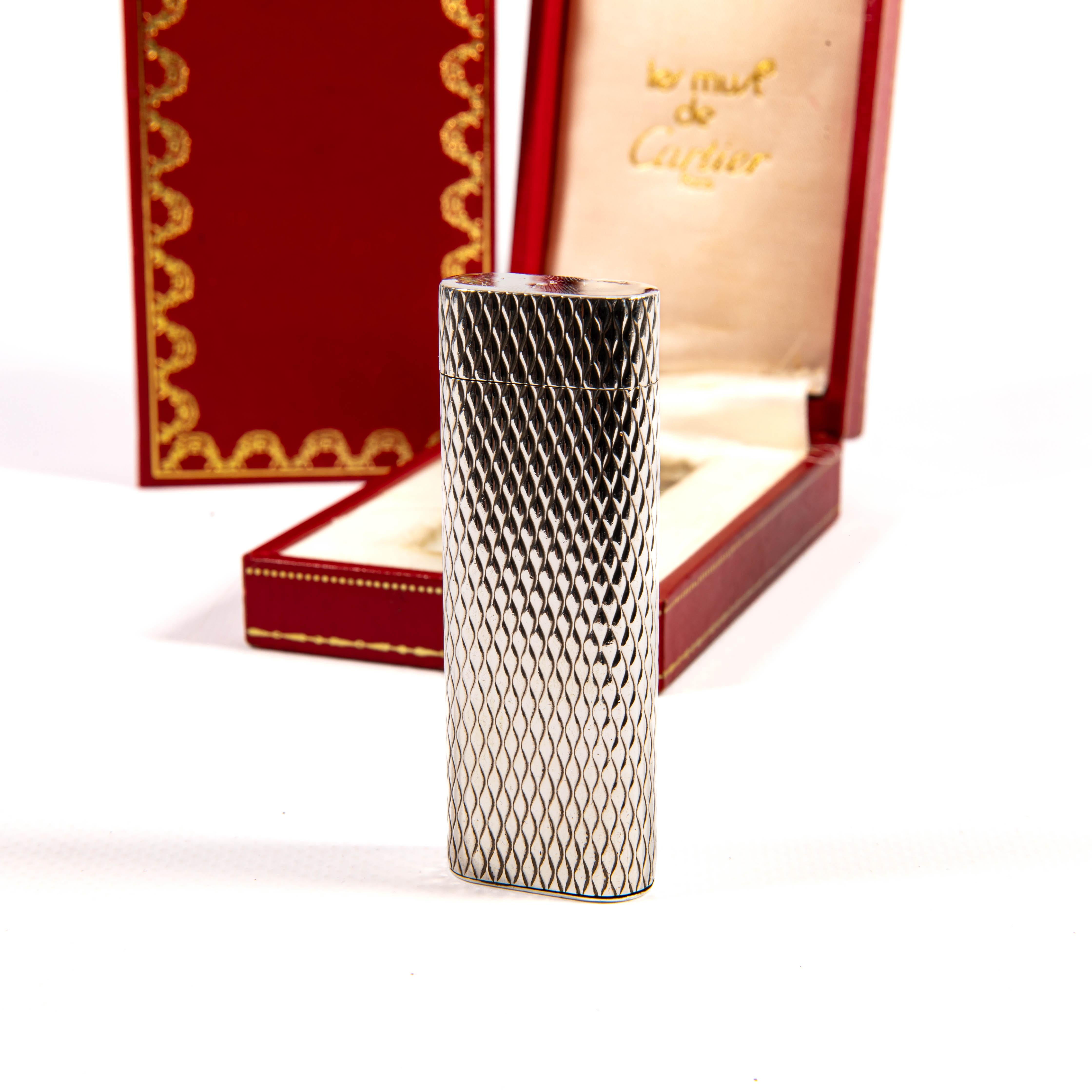 Vintage Factory Solid Silver CARTIER Les Must Lighter in Box 1970s Excellent état - En vente à DELFT, NL