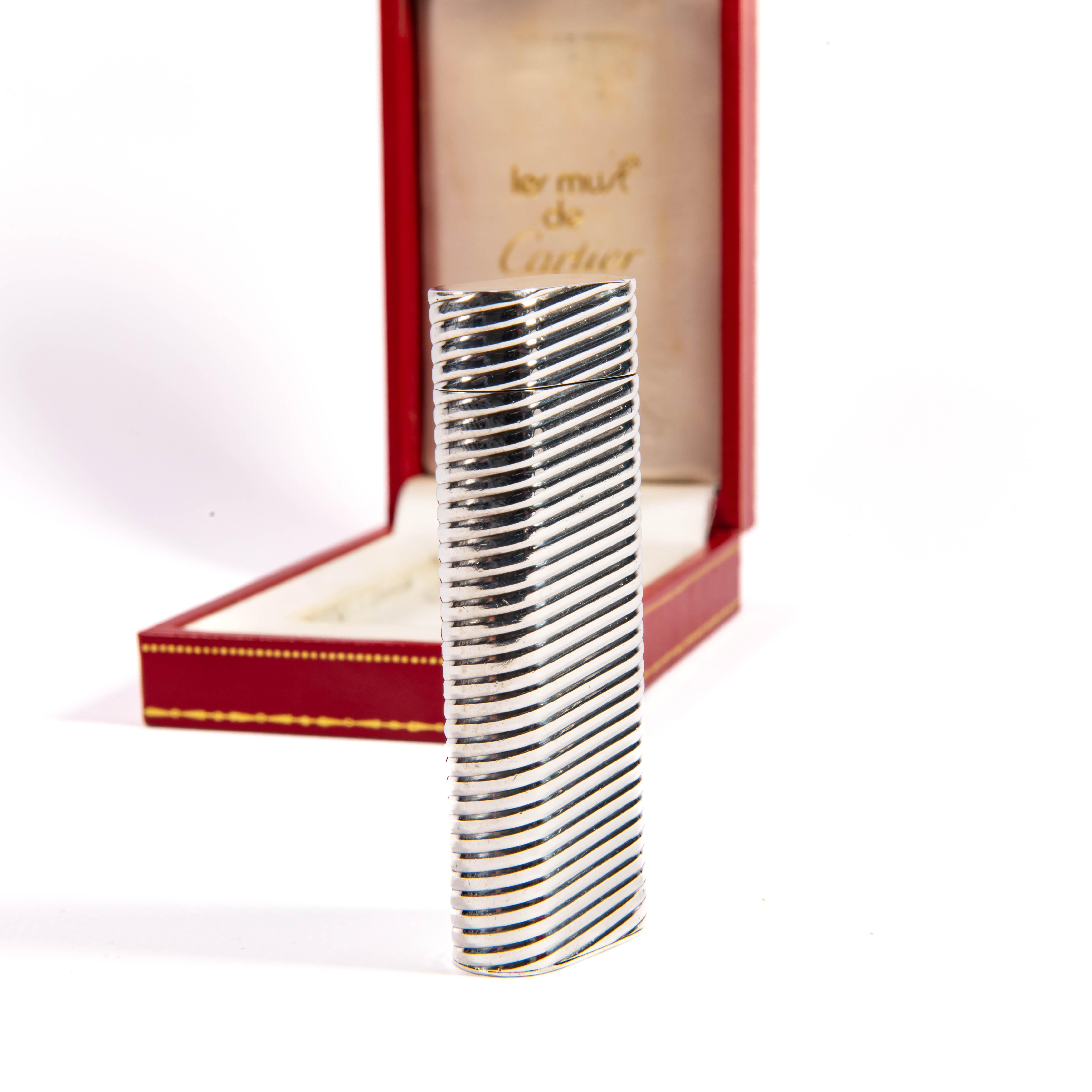 Women's or Men's Vintage Factory Solid Silver CARTIER Les Must Lighter in Box 1970s For Sale