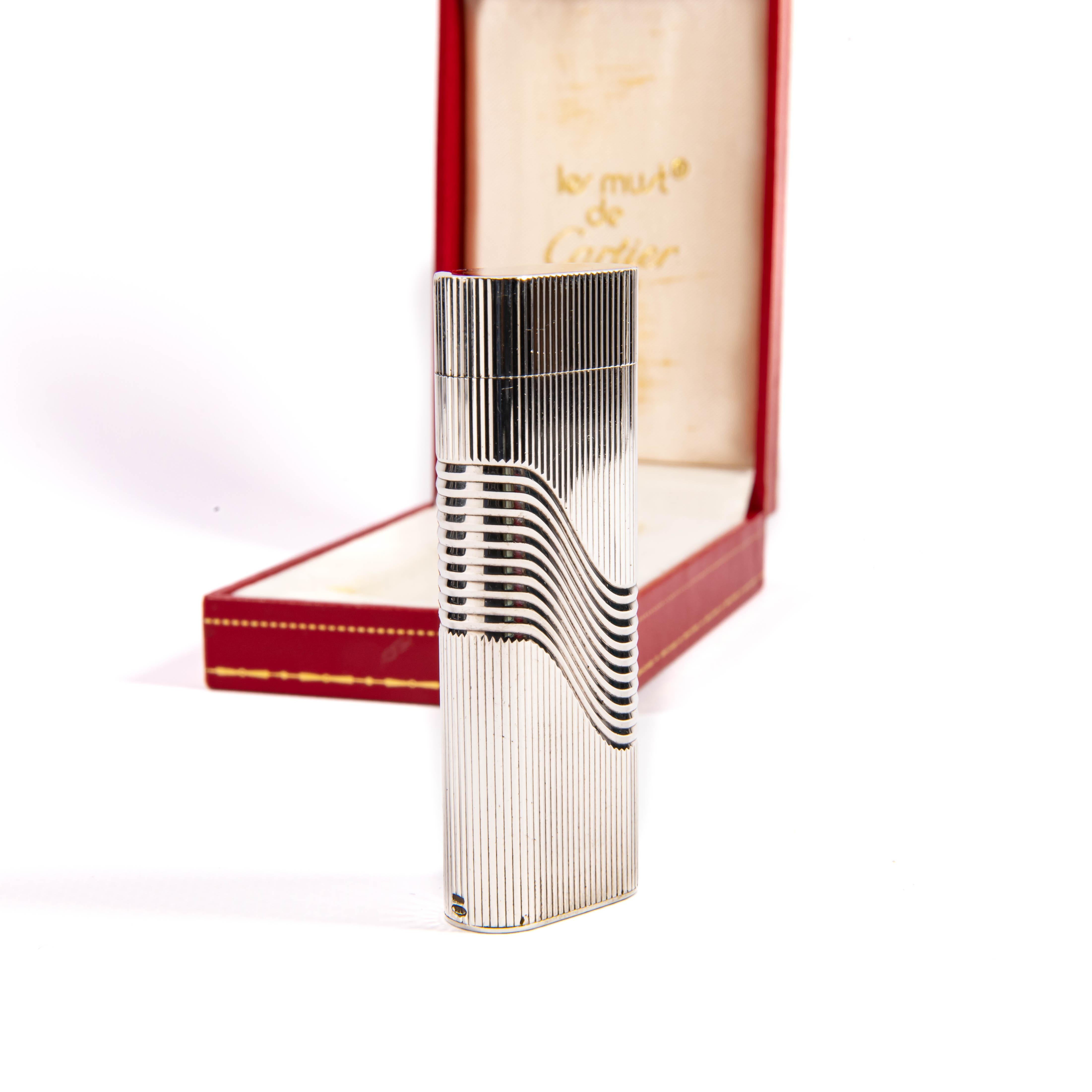Vintage Factory Solid Silver CARTIER Les Must Lighter in Box 1970s For Sale 2