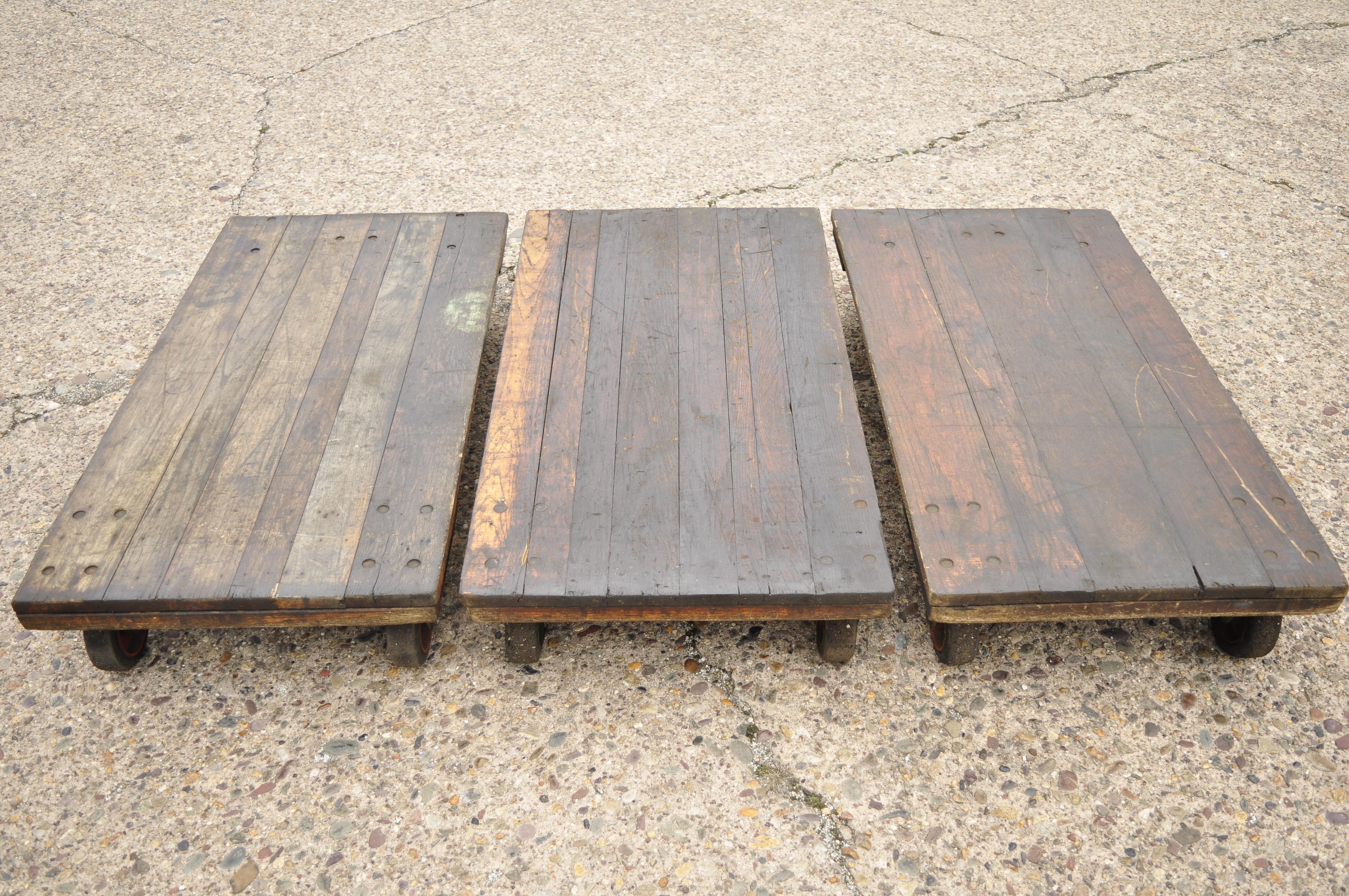 Vintage Fairbanks American Industrial Wood & Iron Factory Work Cart Coffee Table In Good Condition For Sale In Philadelphia, PA