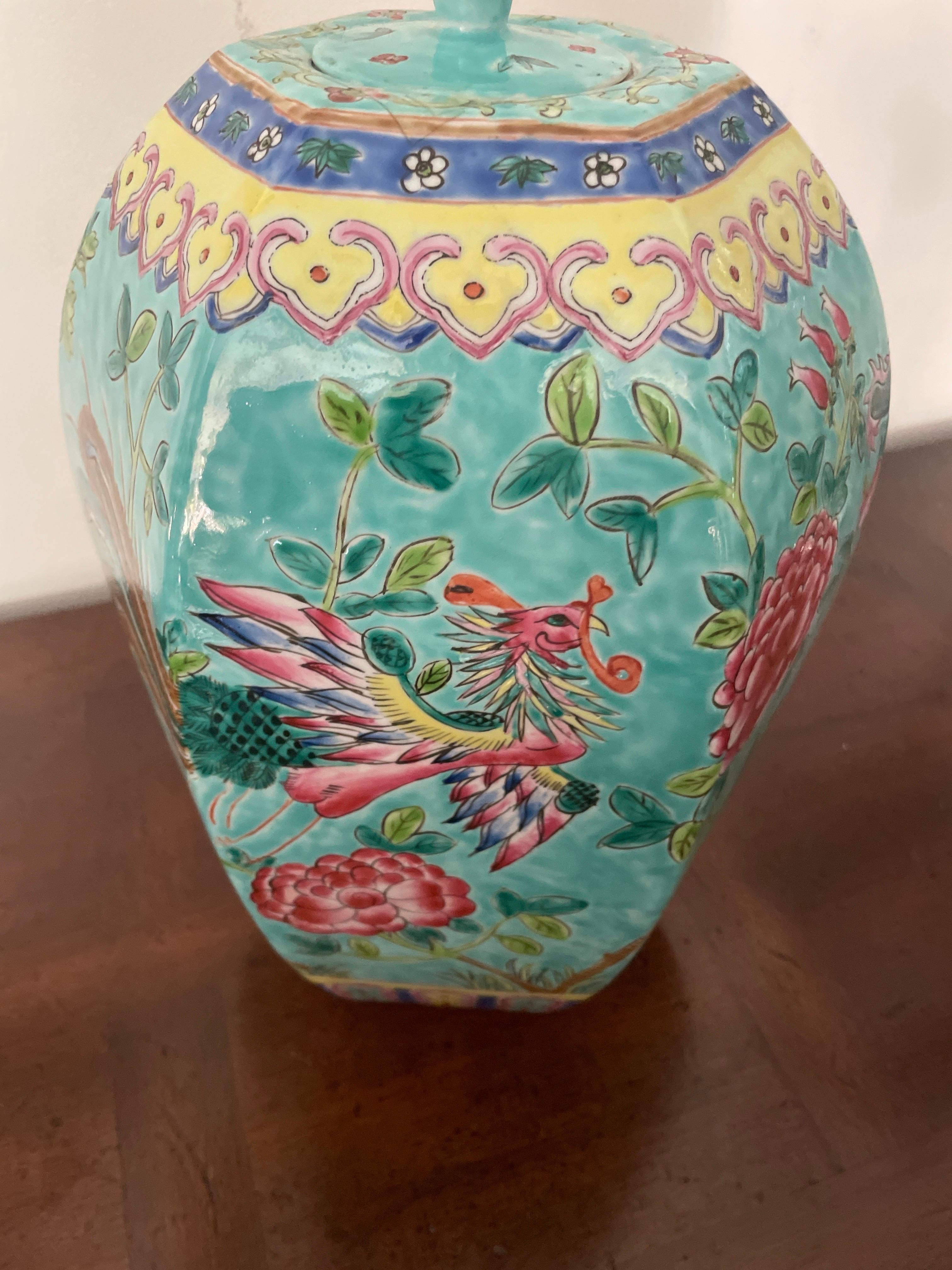 XX secolo Vasetto di zenzero cinese Famille Rose d'epoca in vendita