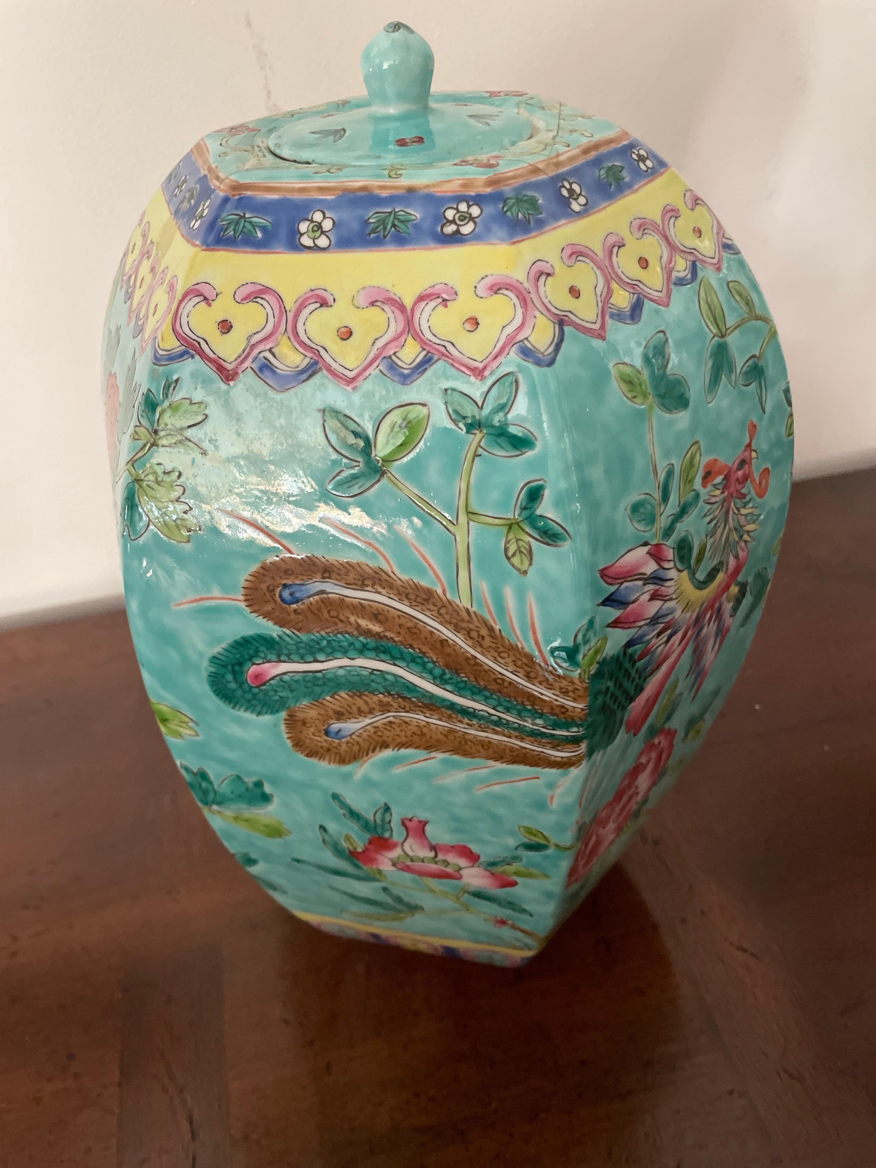 Porcellana Vasetto di zenzero cinese Famille Rose d'epoca in vendita