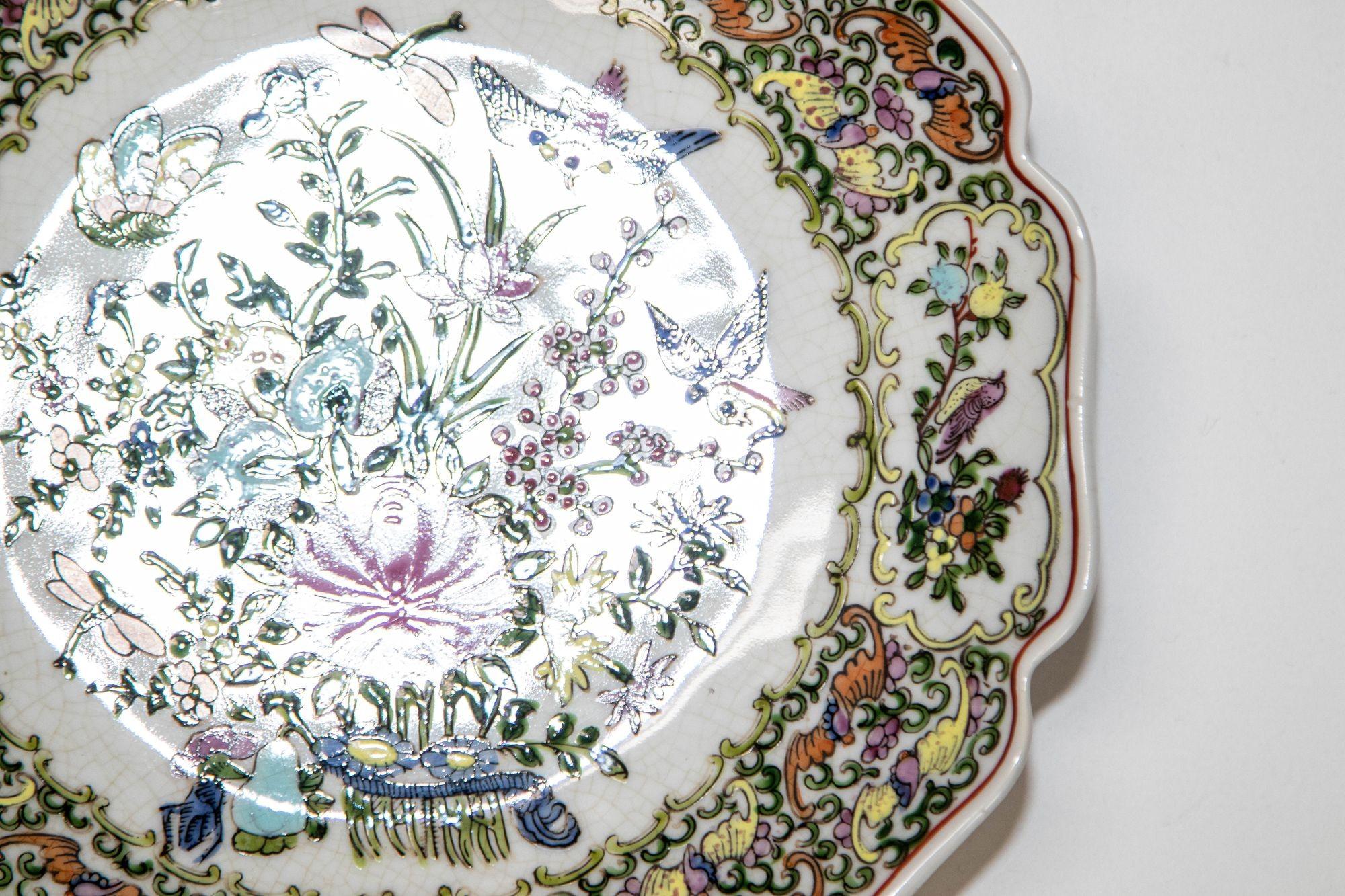 Chinese Export Vintage famille Rose Porcelain plate with birds and flowers hand painted decor For Sale