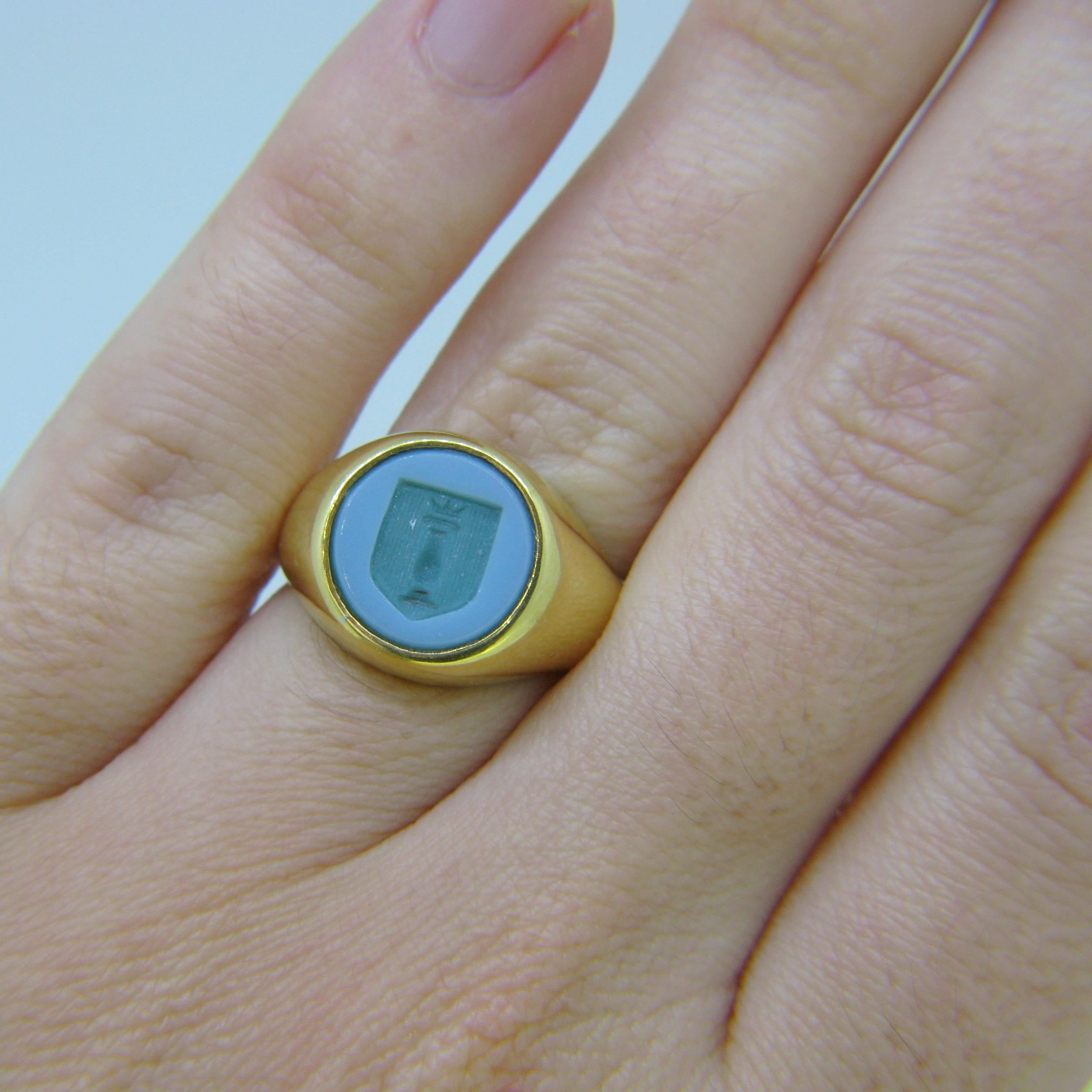 Vintage Familienwappen-Siegelring aus Achat mit Intaglio, 18kt Gold 2