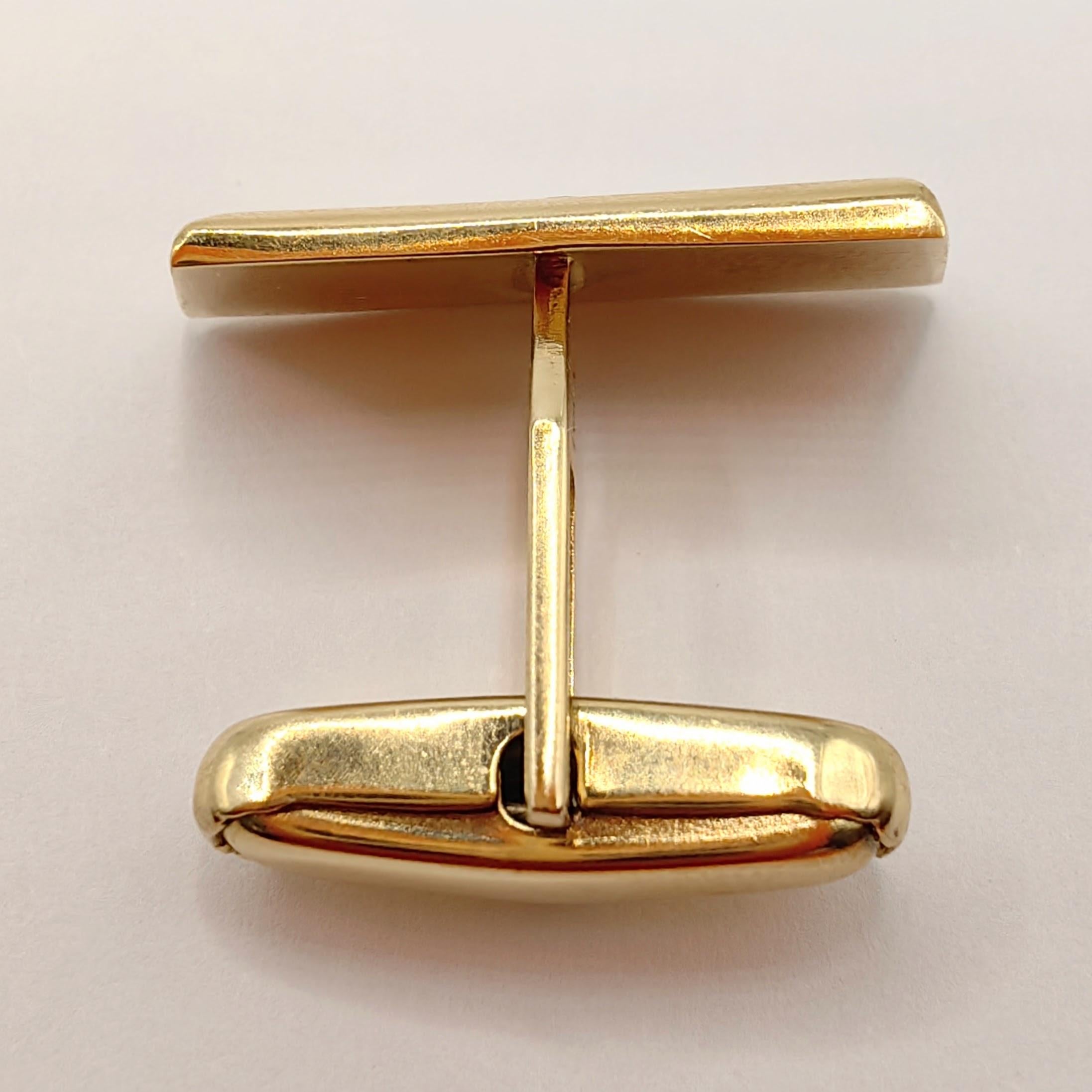 Vintage Fan Shape Cufflinks in 18K Yellow & White Two-tone Gold For Sale 1