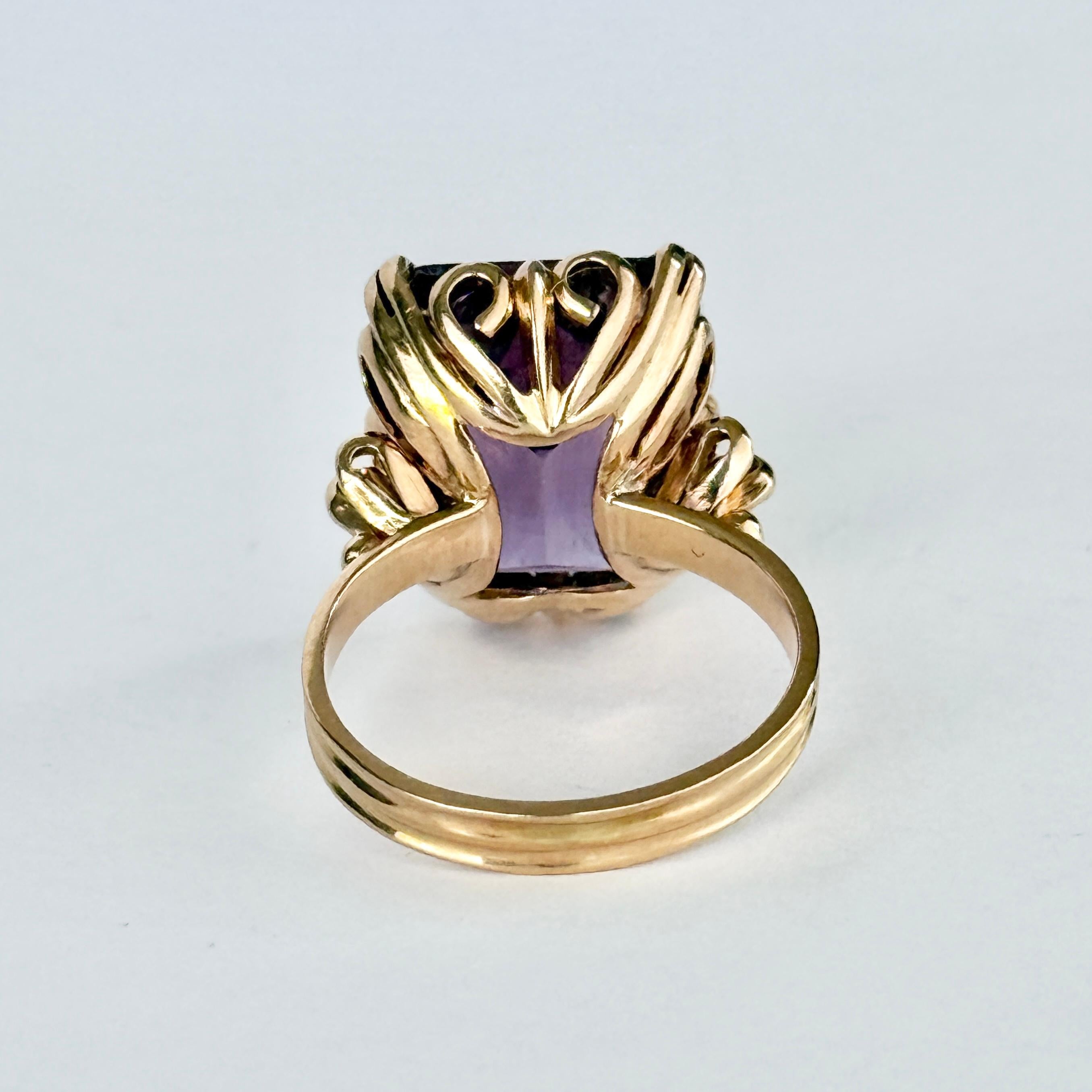 Vintage Fancy Heart Gallery Amethyst and 18 Carat Gold Cocktail Ring (a) Gallery d'améthyste et or 18 carats Bon état - En vente à Chipping Campden, GB