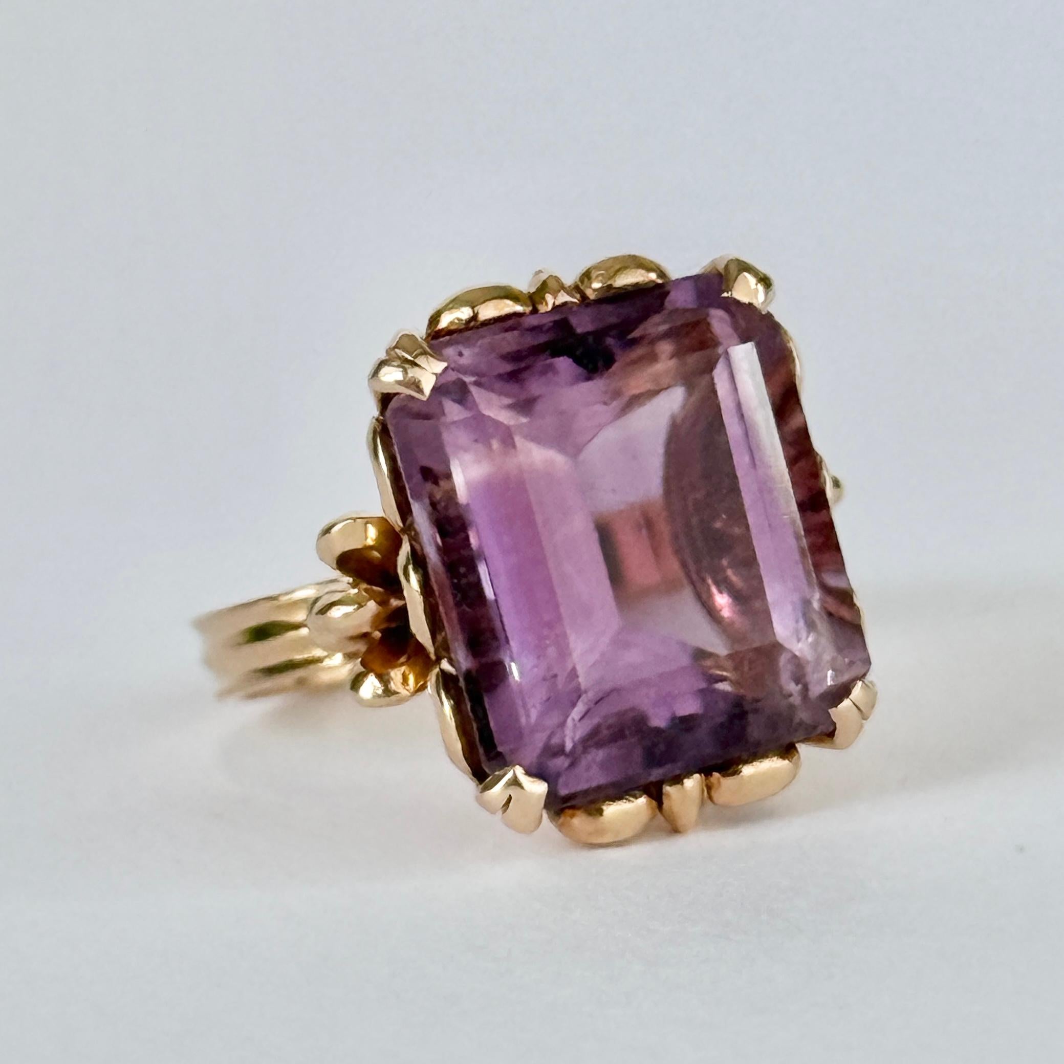 Vintage Fancy Heart Gallery Amethyst and 18 Carat Gold Cocktail Ring (a) Gallery d'améthyste et or 18 carats en vente 1