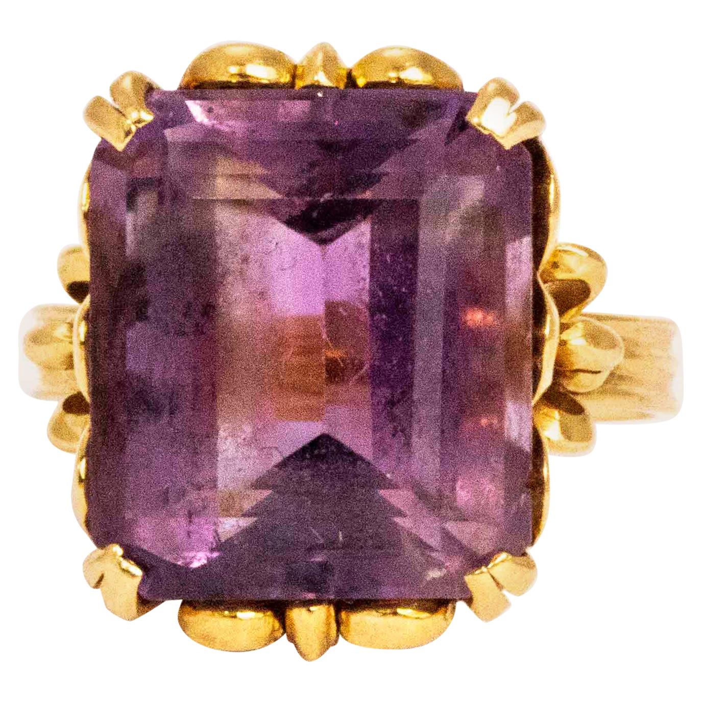 Vintage Fancy Heart Gallery Amethyst and 18 Carat Gold Cocktail Ring For Sale