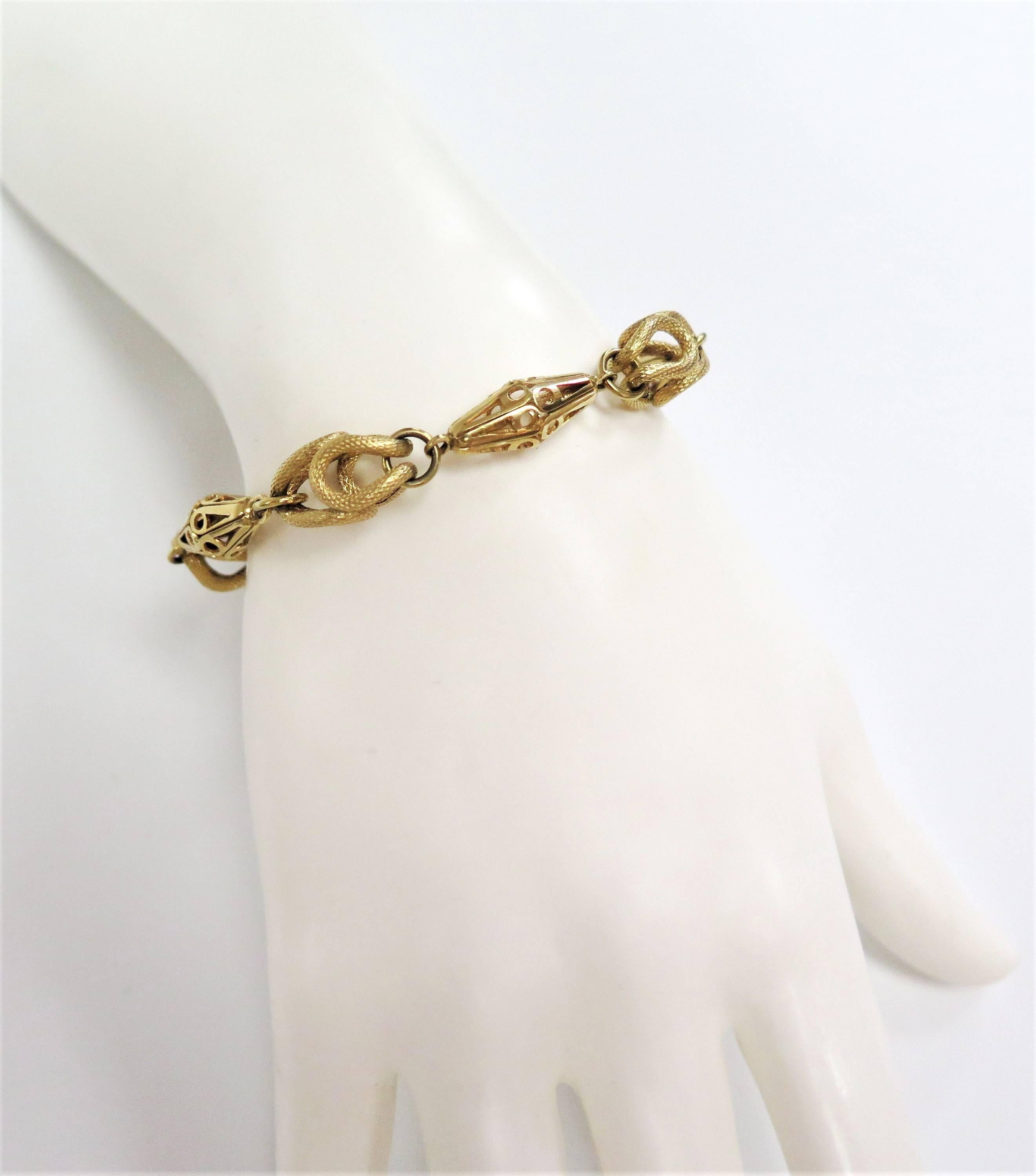 Vintage Fancy Link Bracelet / 18 Karat Yellow Gold In Good Condition In Bellmore, NY