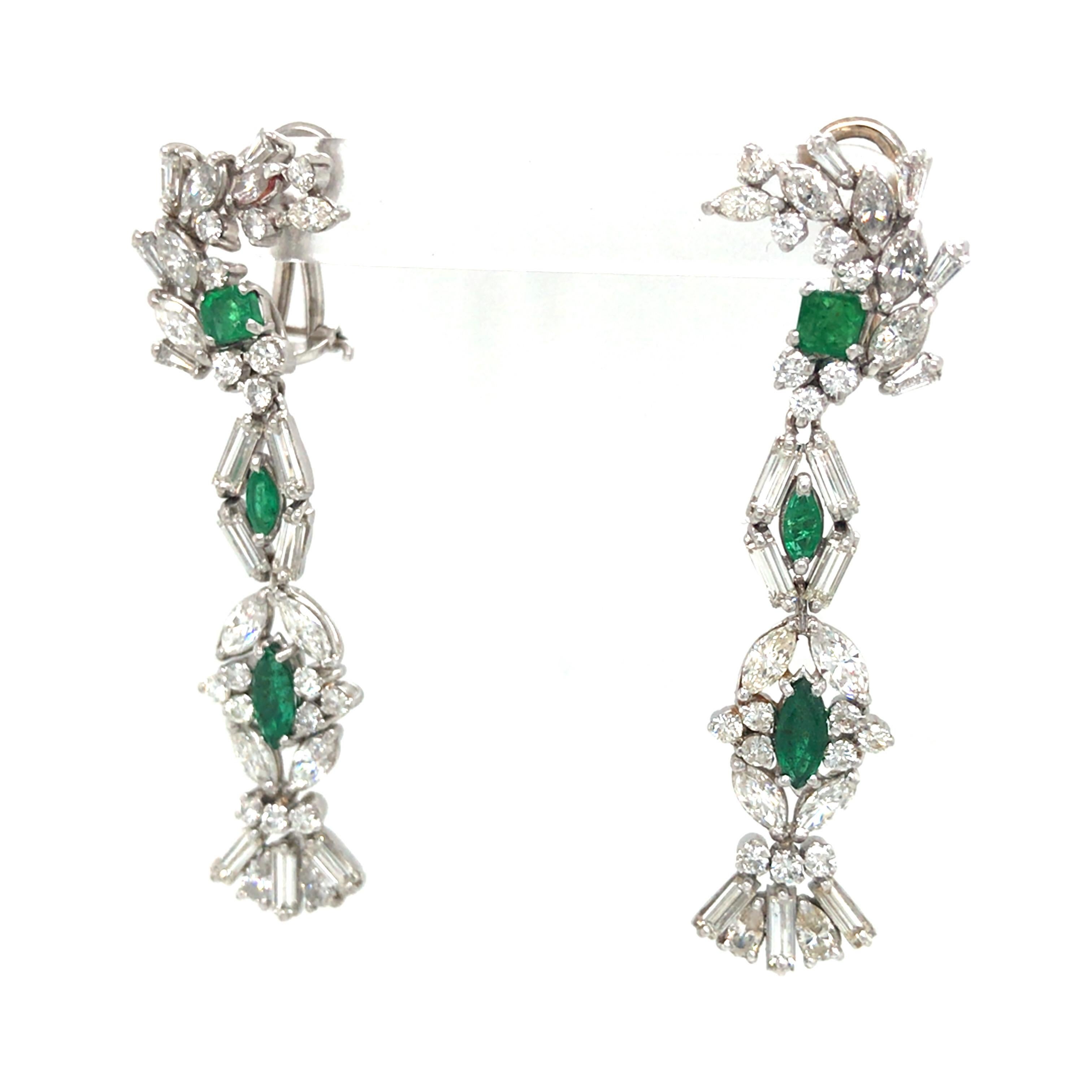 Marquise Cut Vintage Fancy Shape Diamond Green Emerald Diamond Hanging Earring White Gold For Sale