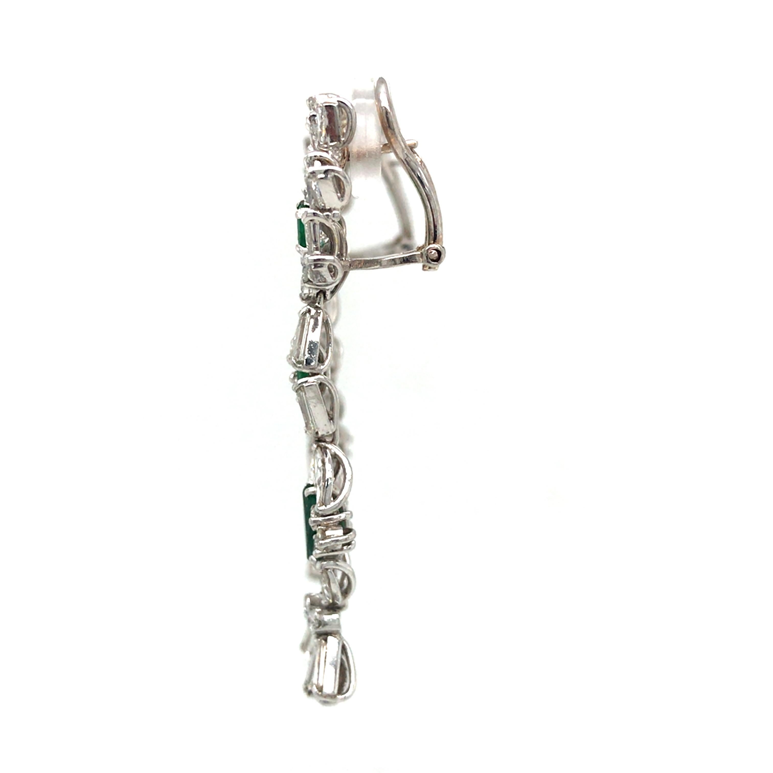 Women's Vintage Fancy Shape Diamond Green Emerald Diamond Hanging Earring White Gold For Sale