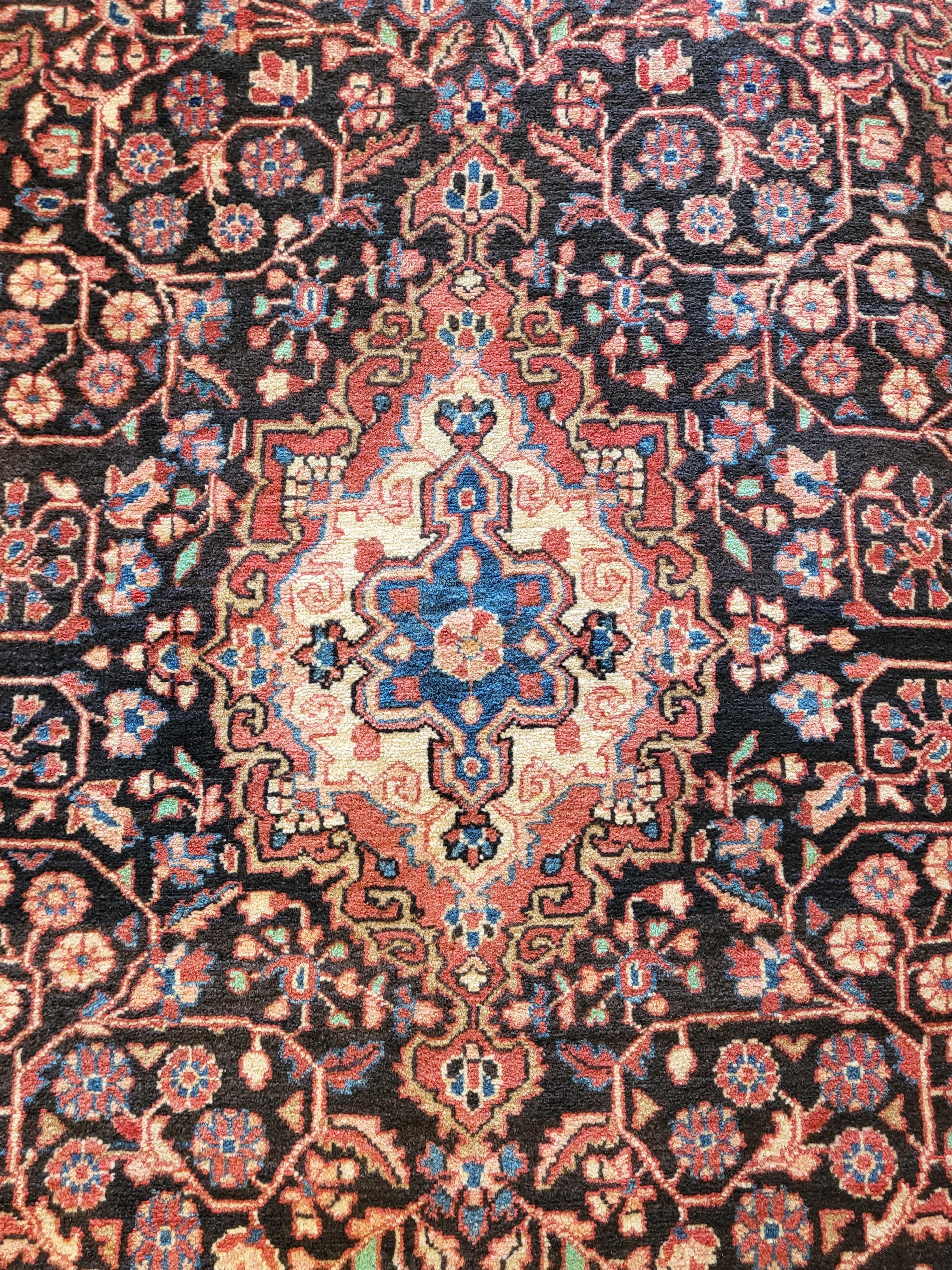 Immaculate 60's Persian Farahan - 4.5'x7'

Featuring an intricate geometric floral design that is the signature of the weavers in that area. 

The carefully selected color pallet of this piece attributes to its ellagence and attracts the eye.

This