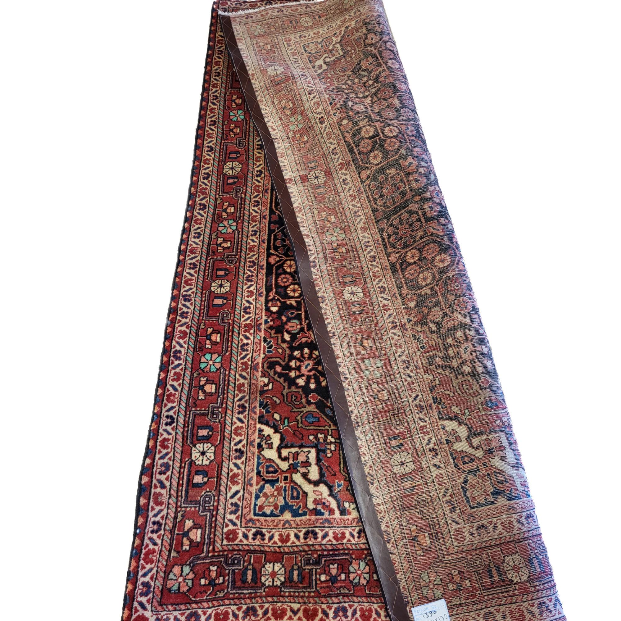Hand-Knotted Vintage Farahan - Persian Tribal Rug 5x7 For Sale