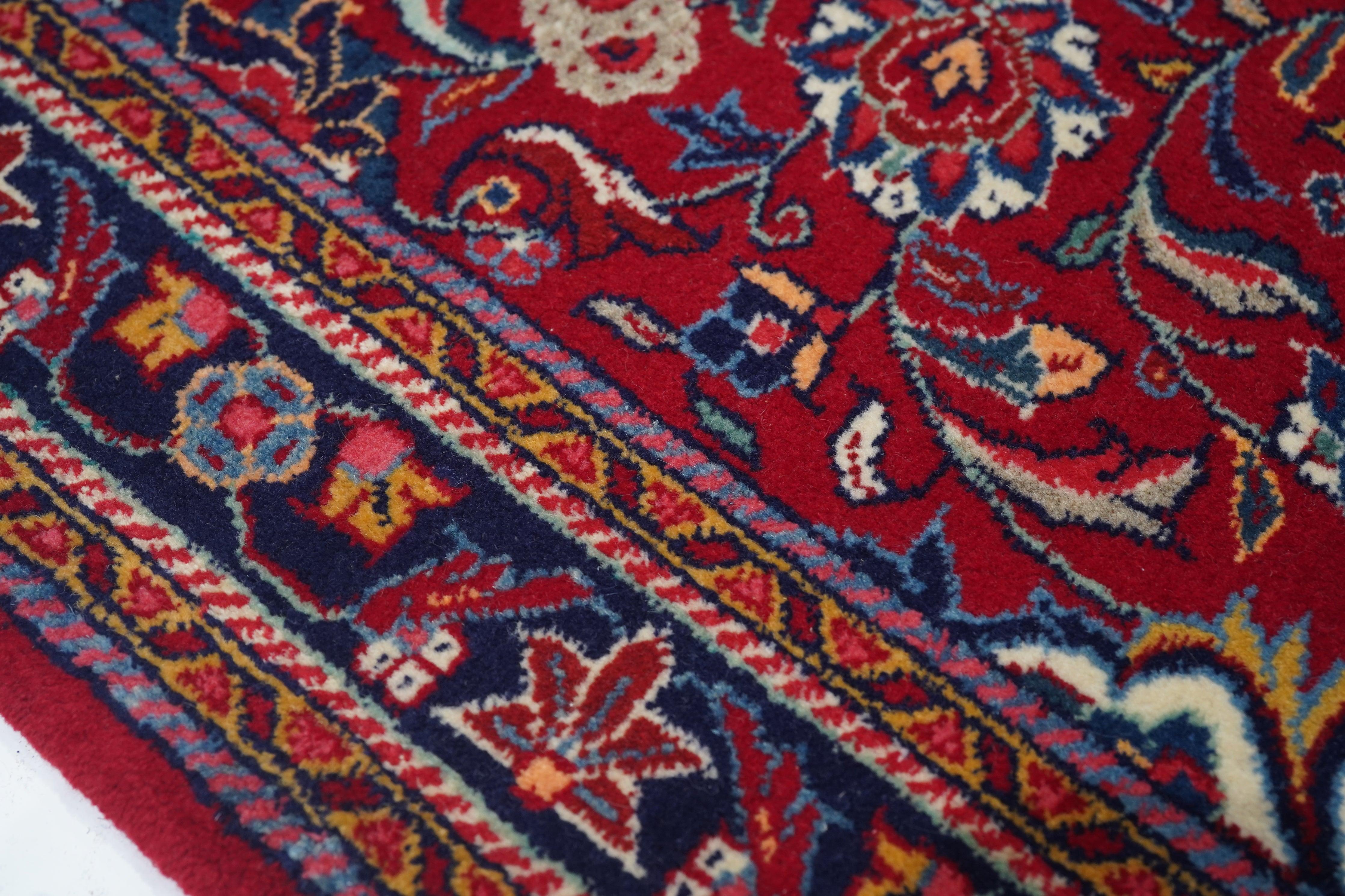 Late 20th Century Fine Vintage Persian Sarouk Rug 2'3'' x 4'6'' For Sale
