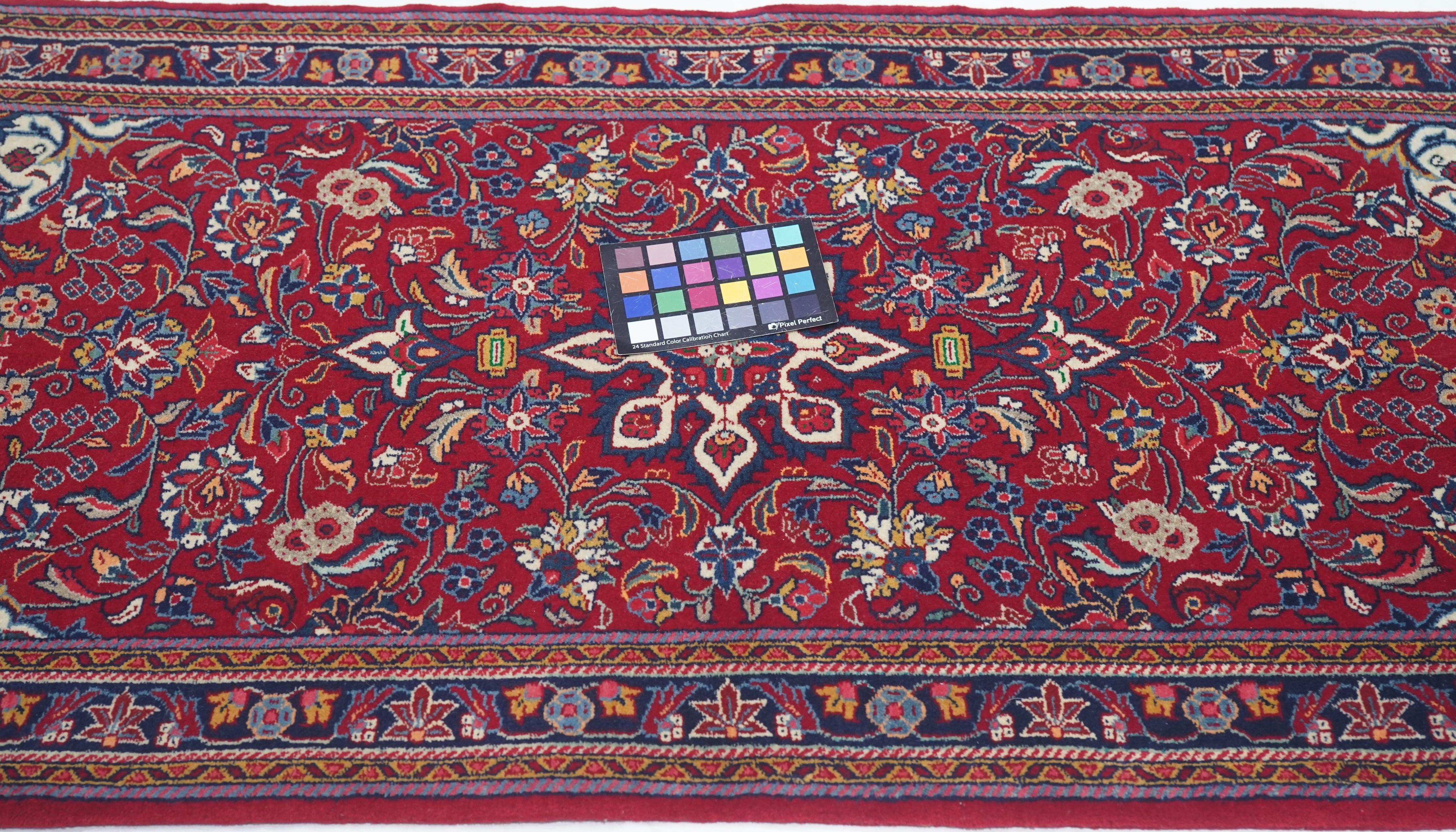 Persischer Sarouk-Teppich im Vintage-Stil, 2'3'' x 4'6'' im Angebot 2