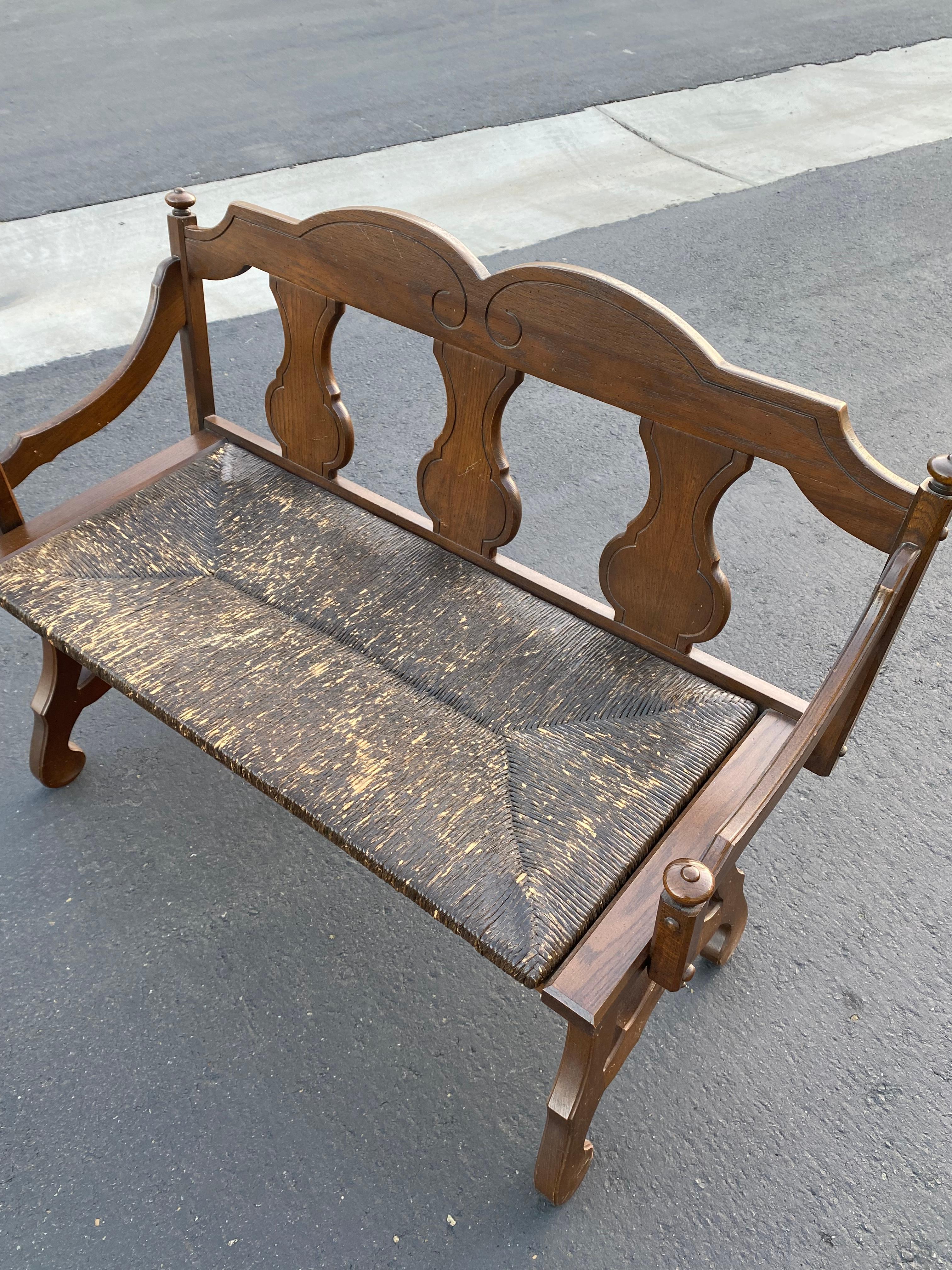Vintage Farmhouse Garden Indoor Outdoor Hallway Bench In Fair Condition In Spring Valley, CA
