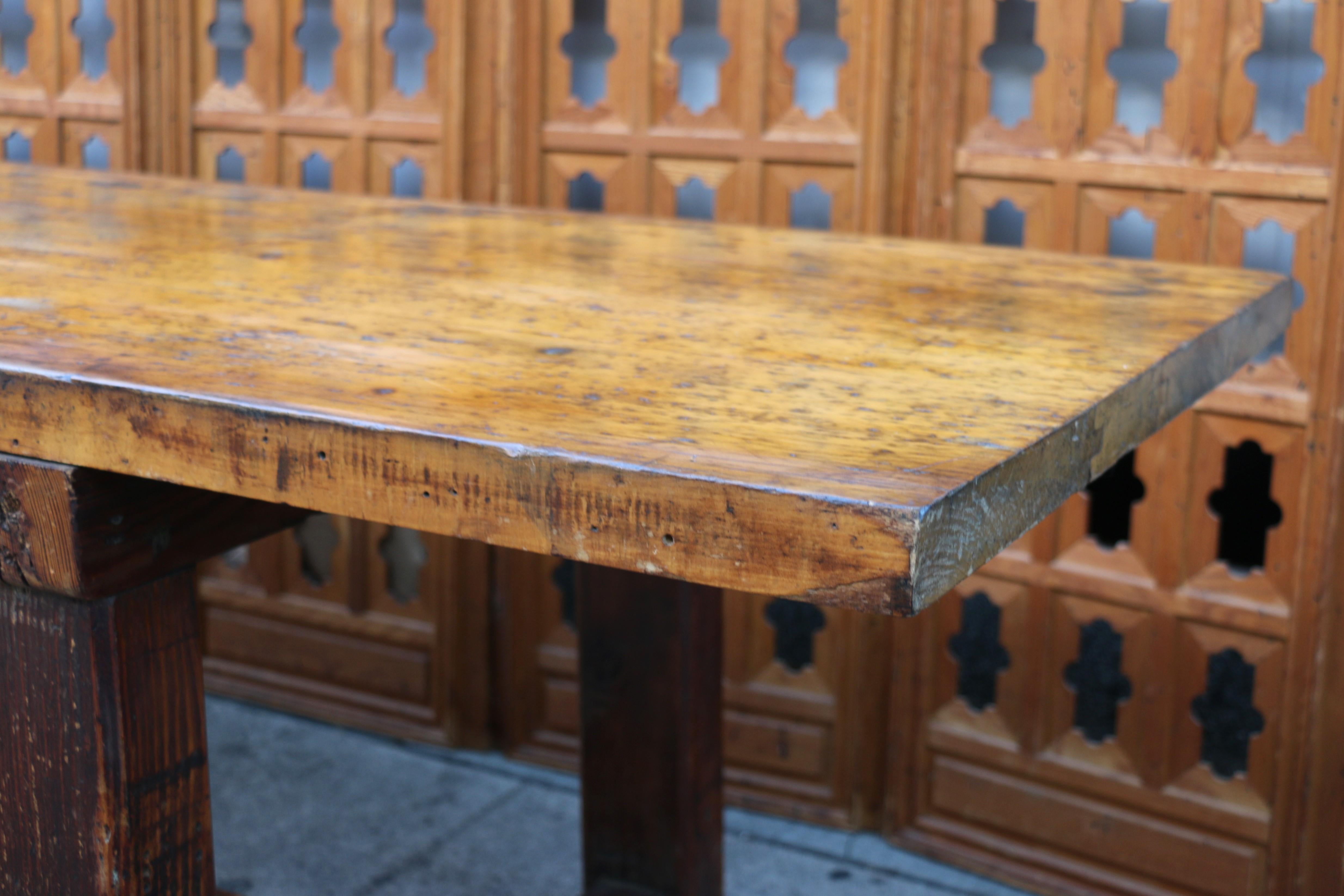 Tavolo in legno massiccio da fattoria vintage, anni '30 in vendita 6