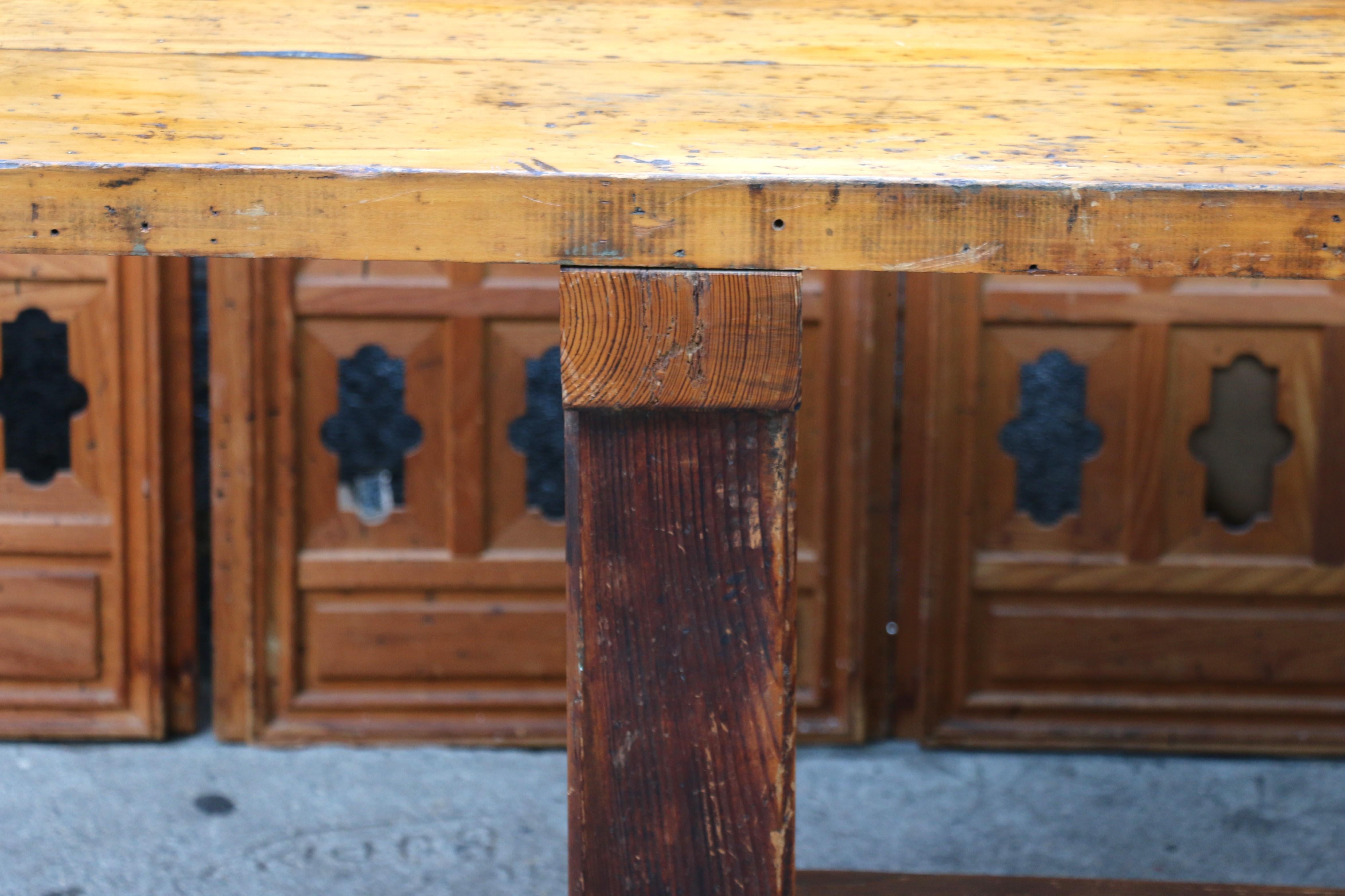 Tavolo in legno massiccio da fattoria vintage, anni '30 in vendita 7