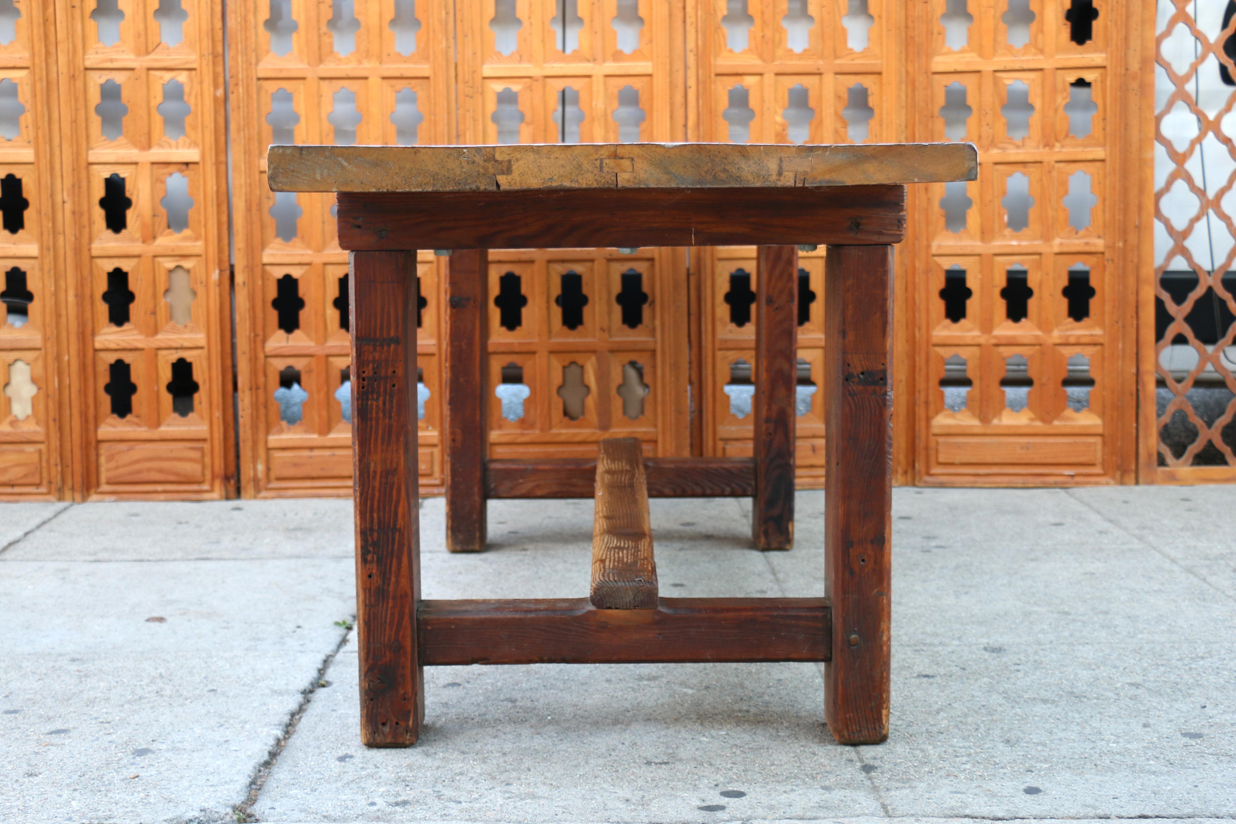 Tavolo in legno massiccio da fattoria vintage, anni '30 in vendita 9