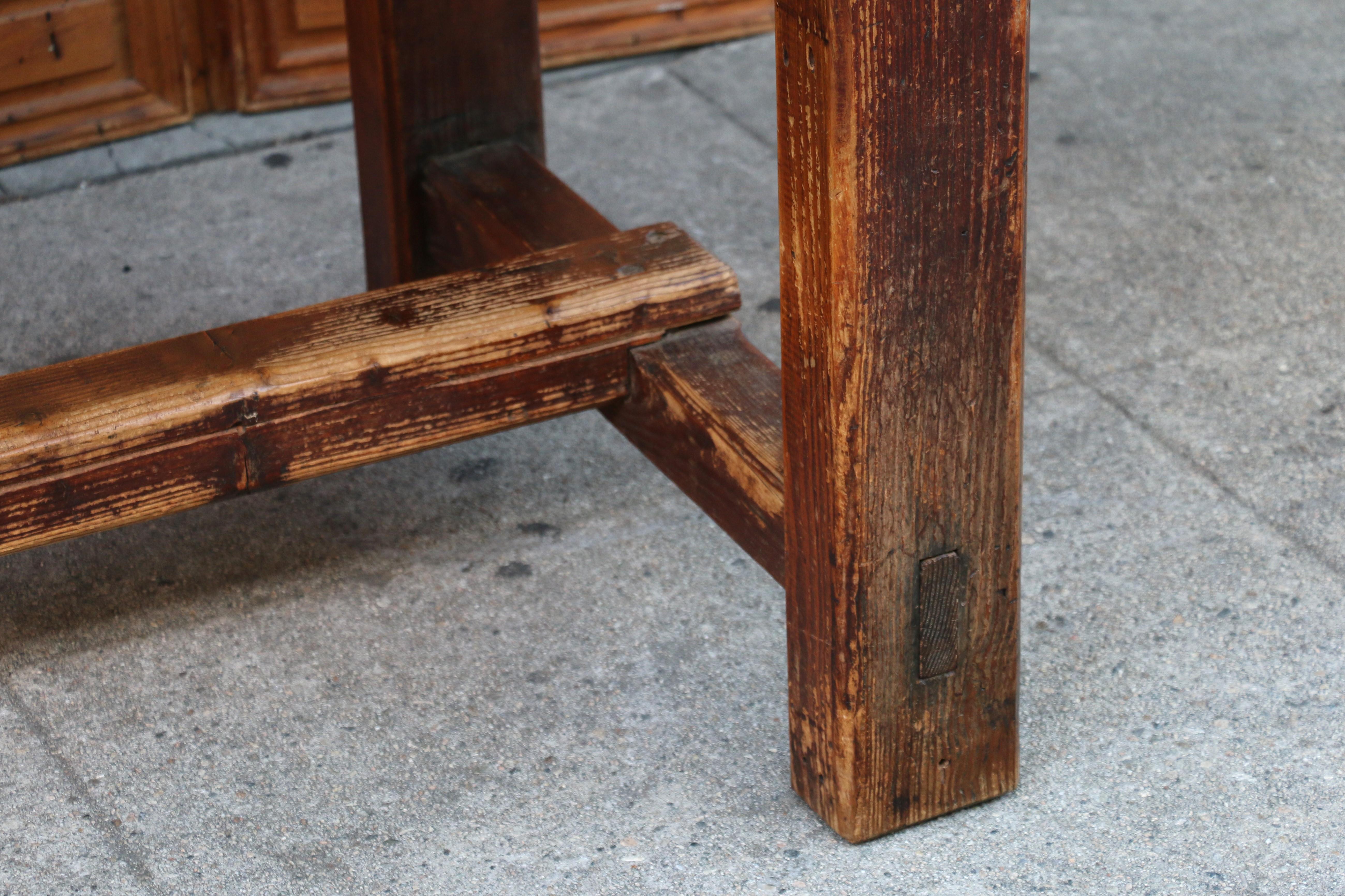 Tavolo in legno massiccio da fattoria vintage, anni '30 in vendita 12
