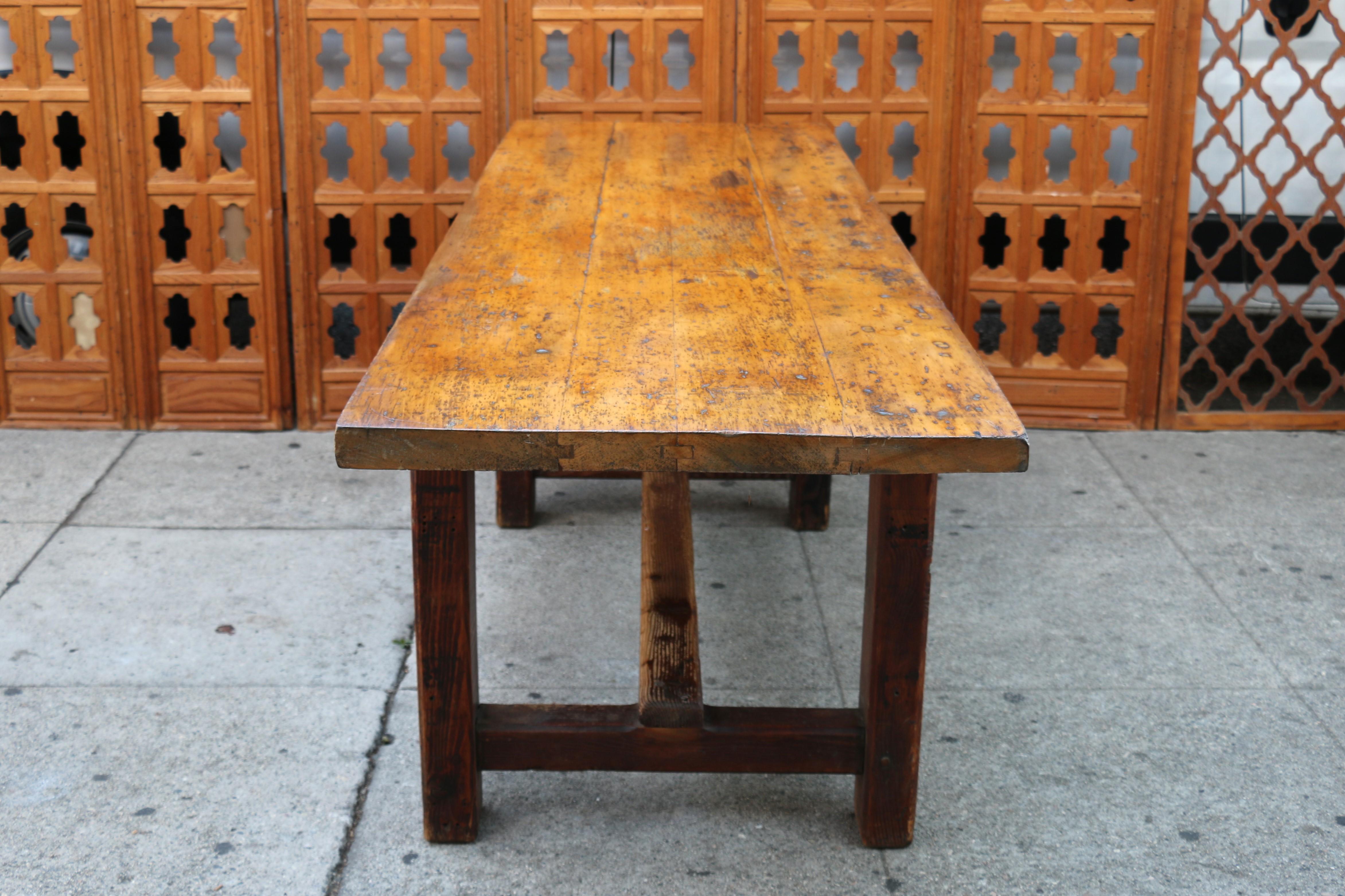 Metà XX secolo Tavolo in legno massiccio da fattoria vintage, anni '30 in vendita