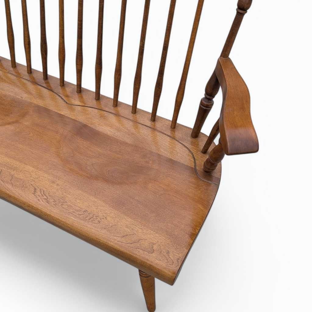 20ième siècle Vintage Farmhouse Spindle Back Wooden Bench, Rustic Charm, USA, c. 1980s en vente