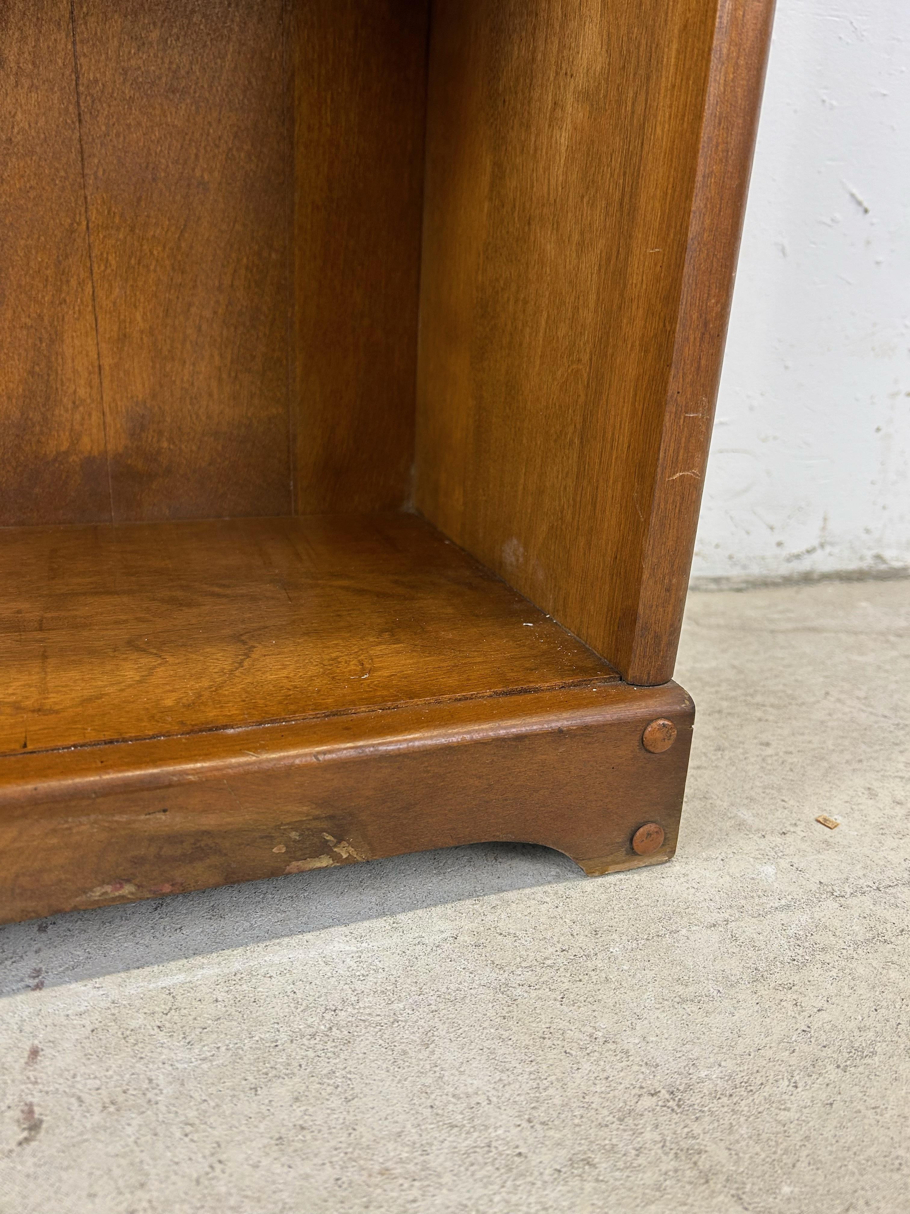 Vintage Farmhouse Style Bookcase with 3 Shelves For Sale 6