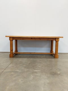 Vintage Farmhouse Style Dining Table