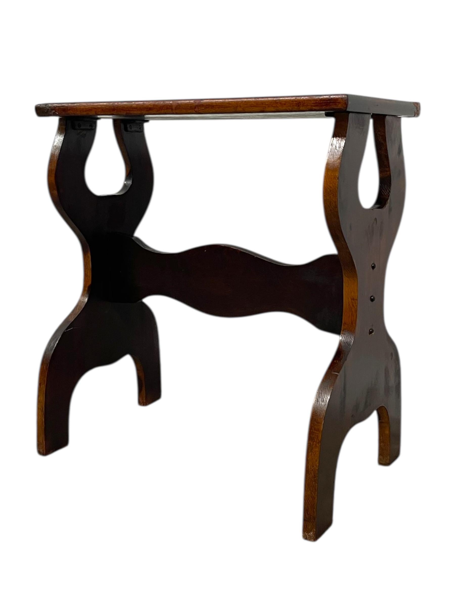 Mesa auxiliar o jardinera de estilo rústico vintage finales del siglo XX en venta