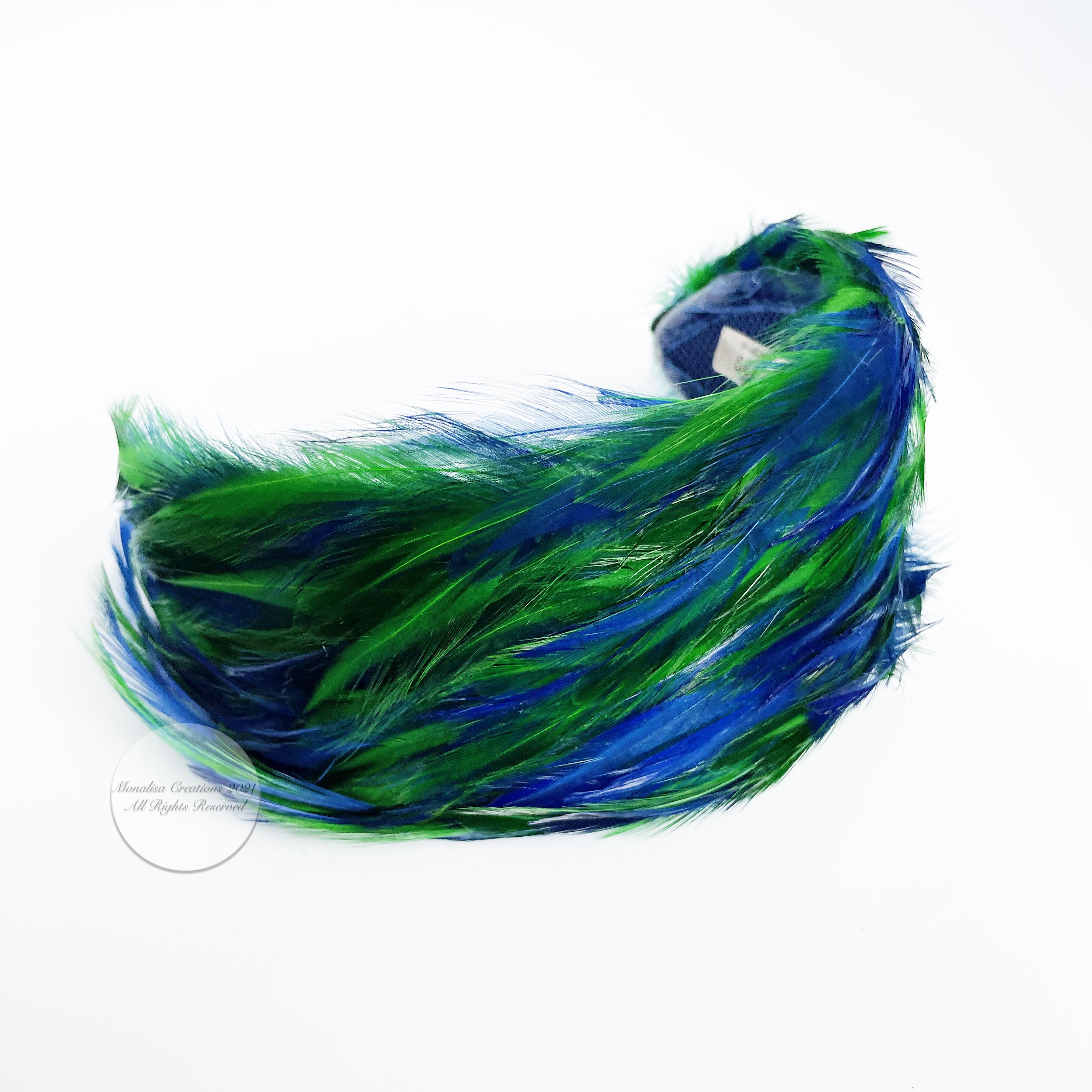 Feather Hat Fascinator Peacock Colors Blue Green Vintage OSFM In Good Condition In Port Saint Lucie, FL