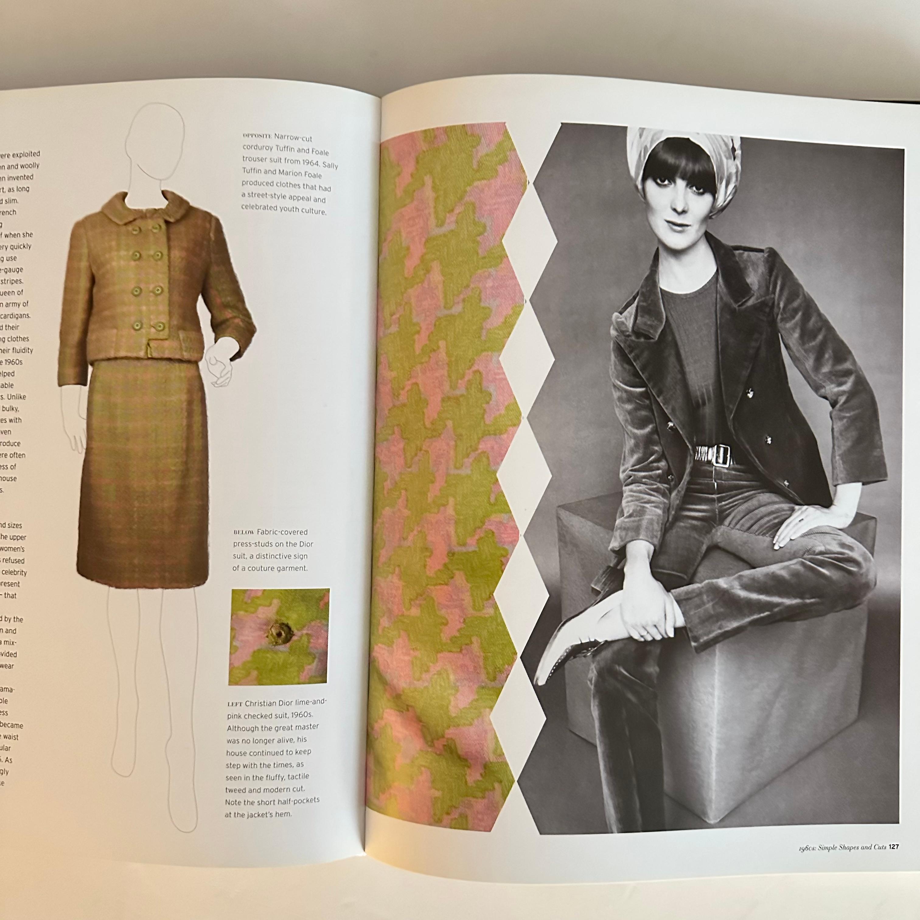 Contemporary Vintage Fashion: Collecting and Wearing Designer Classics - Emma Baxter Wright For Sale