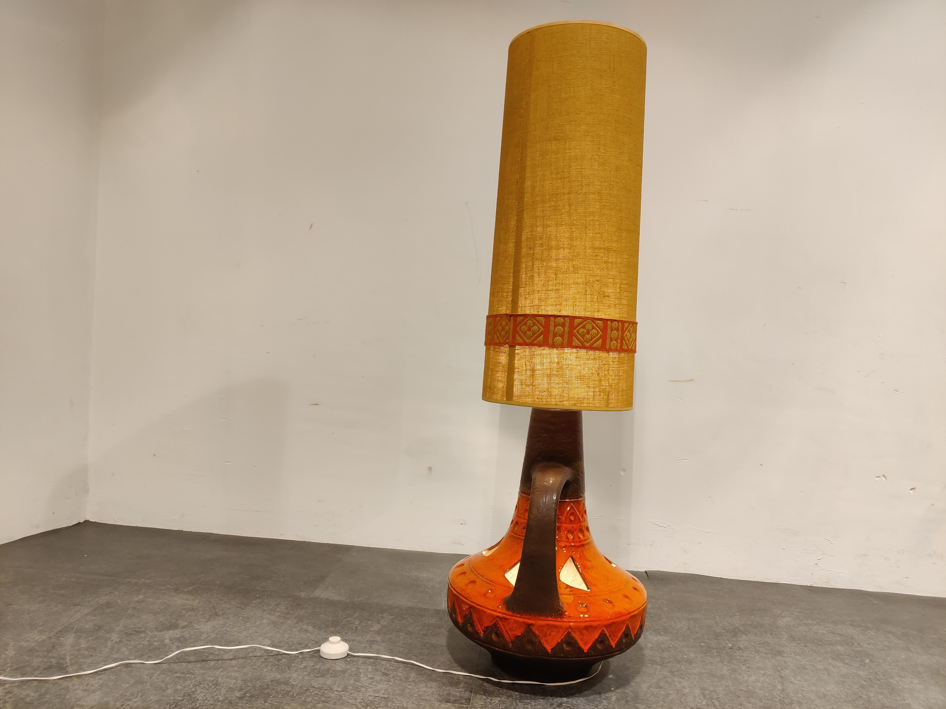 Mid-Century Modern Vintage Fat Lava Floor Lamp, 1960s