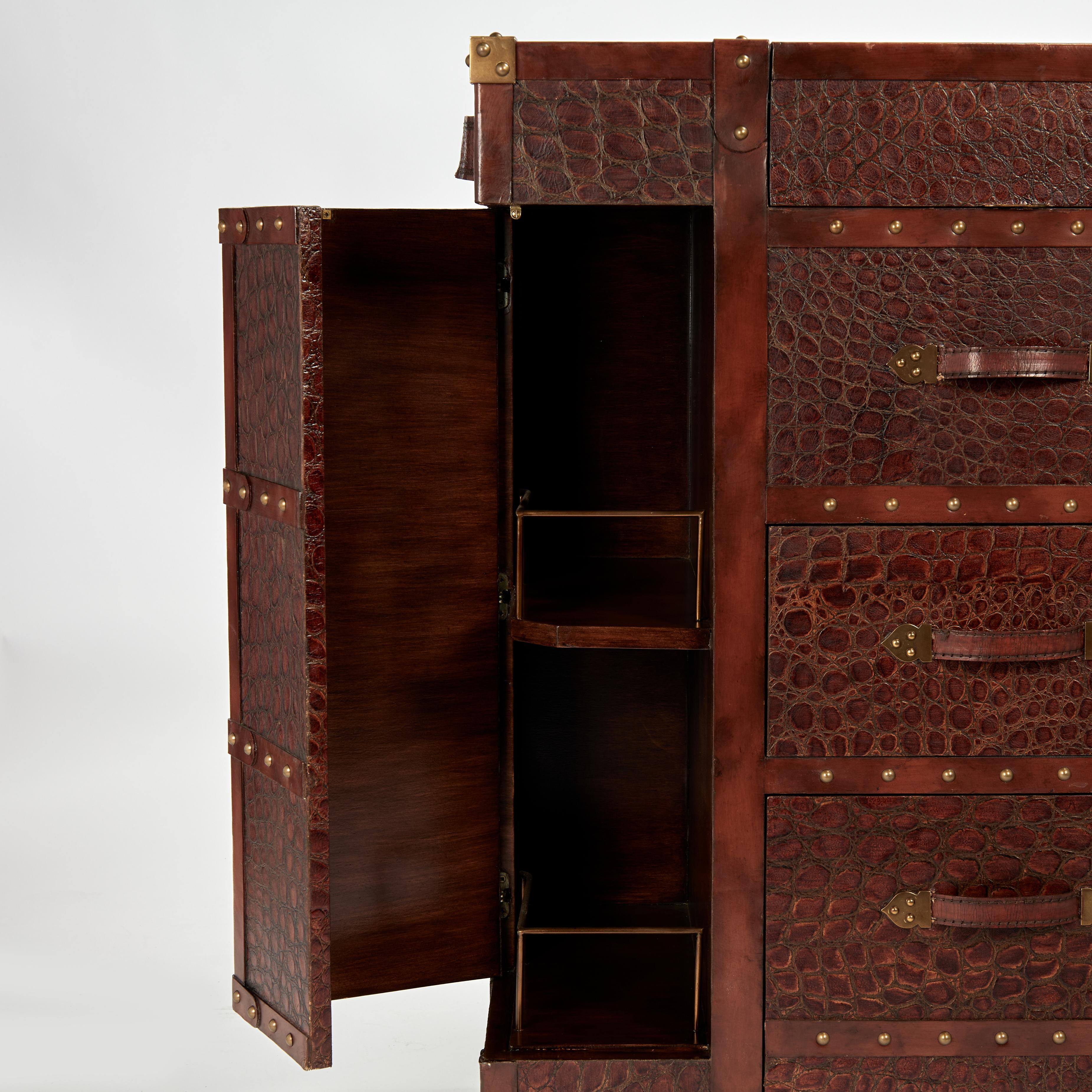 20th Century Vintage Faux Alligator Steamer Trunk Bar by Maitland Smith For Sale