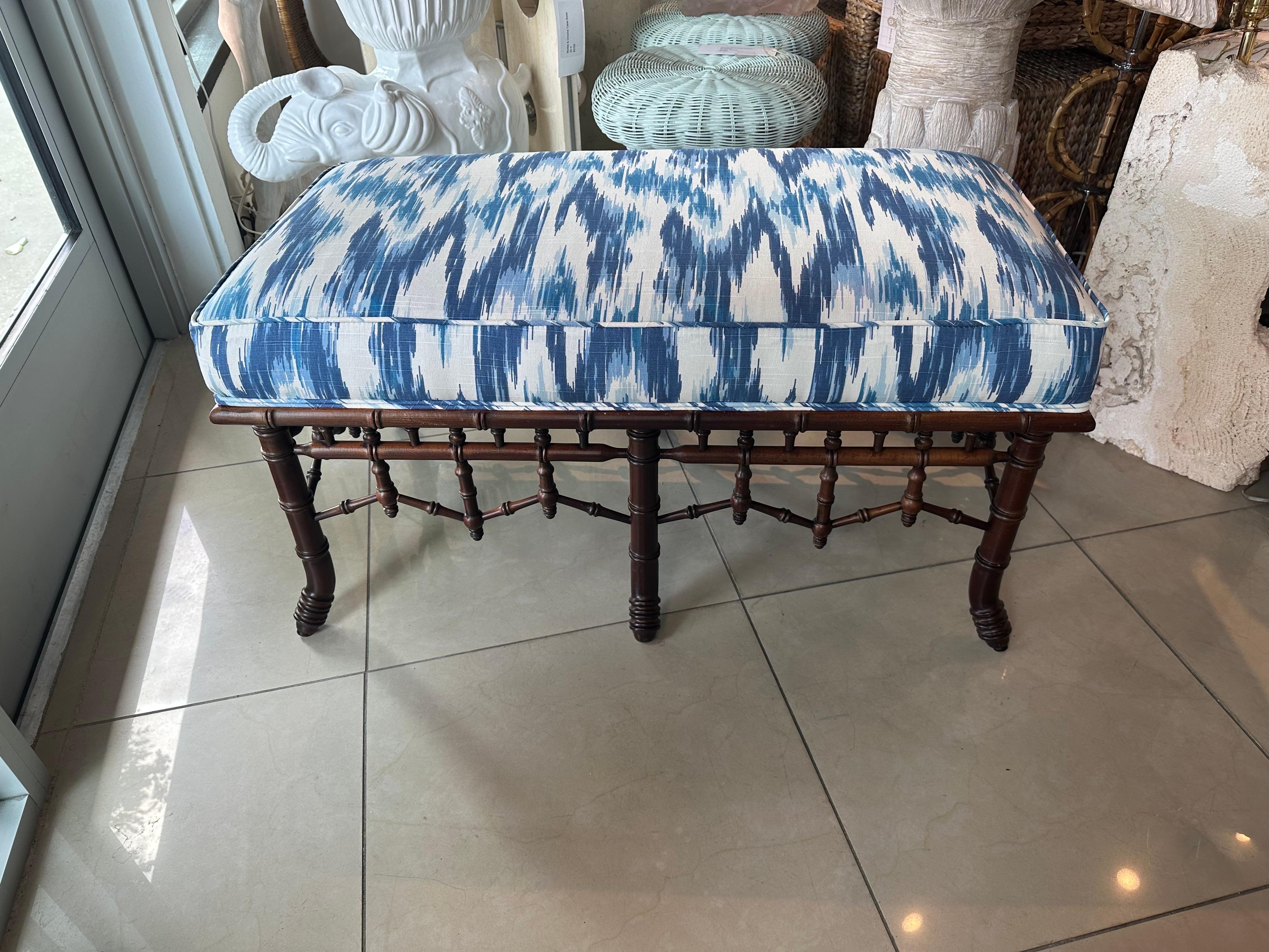 Americano Panca imbottita d'epoca in finto bambù cinese Chippendale Chinoiserie in vendita